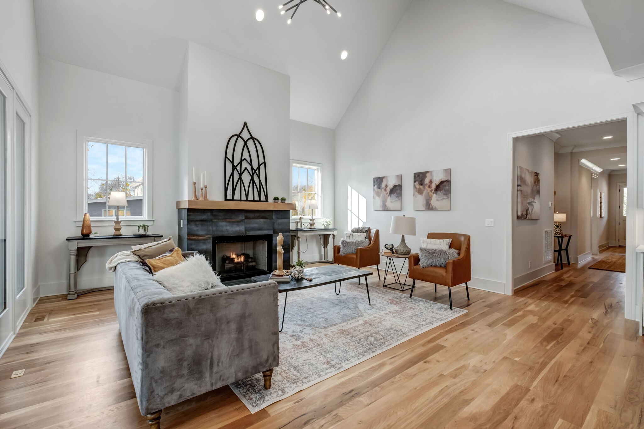 4033 Westlawn Dr