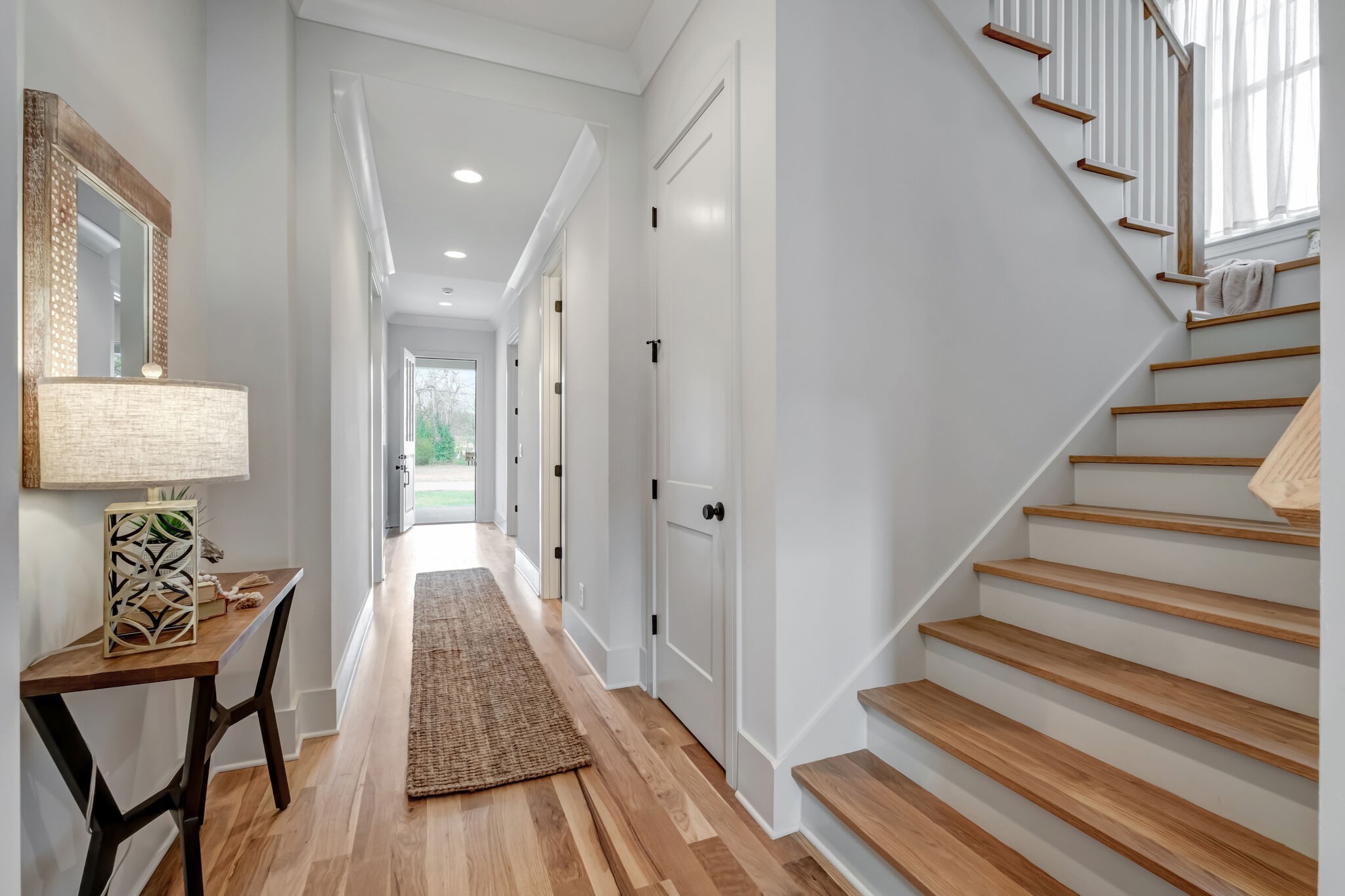 4033 Westlawn Dr