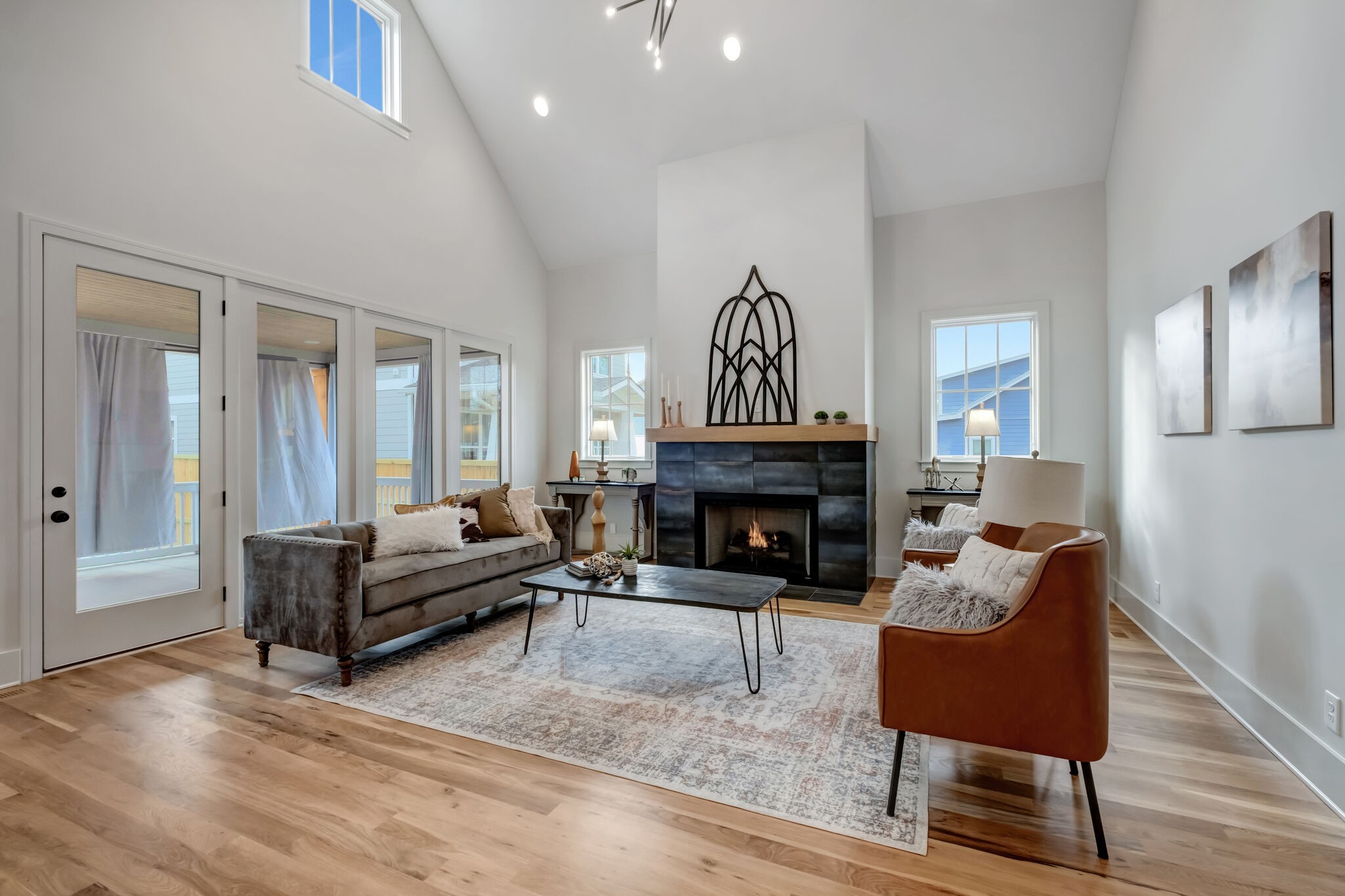 4033 Westlawn Dr