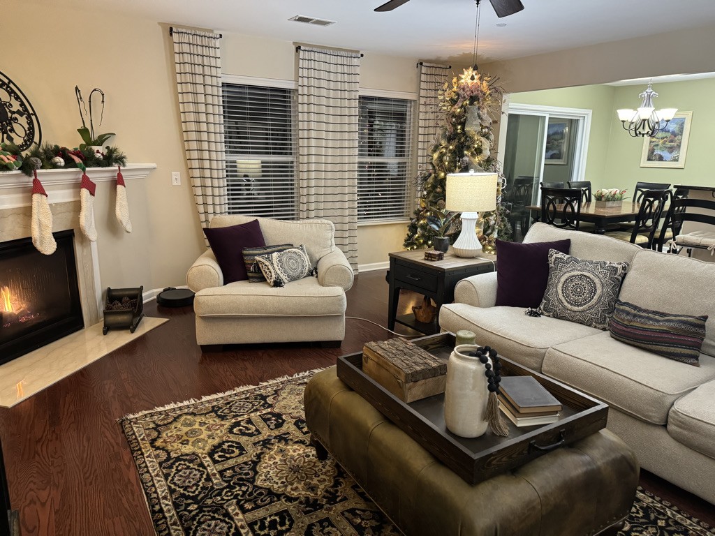 1351 Creekside Dr