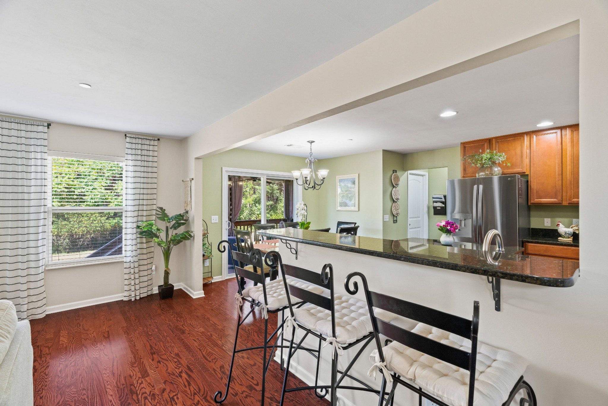 1351 Creekside Dr