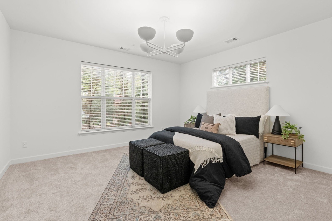 2310 Elliott Ave Unit: 606