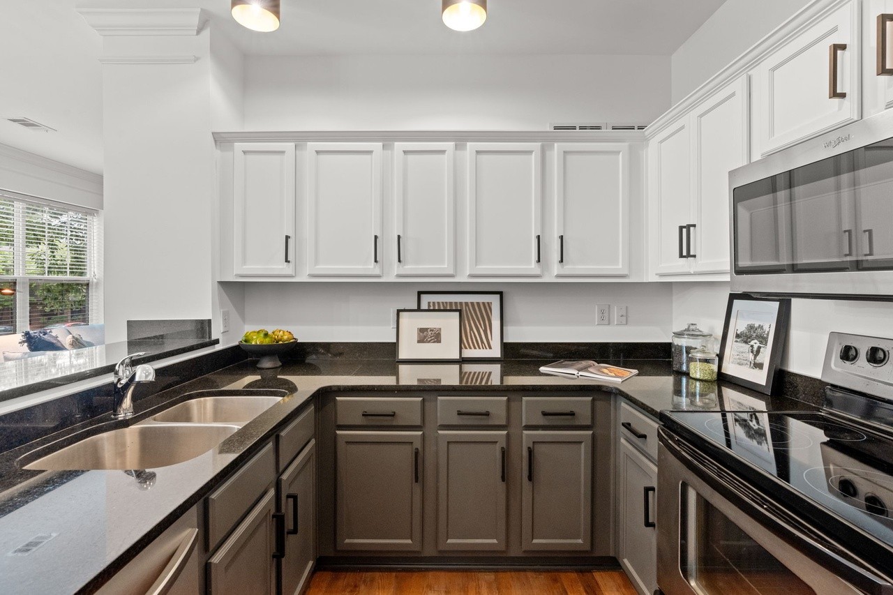2310 Elliott Ave Unit: 606