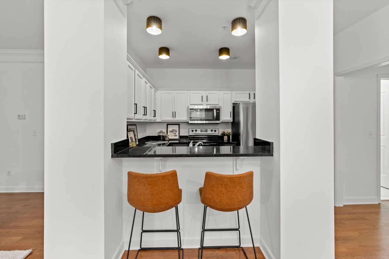 2310 Elliott Ave Unit: 606
