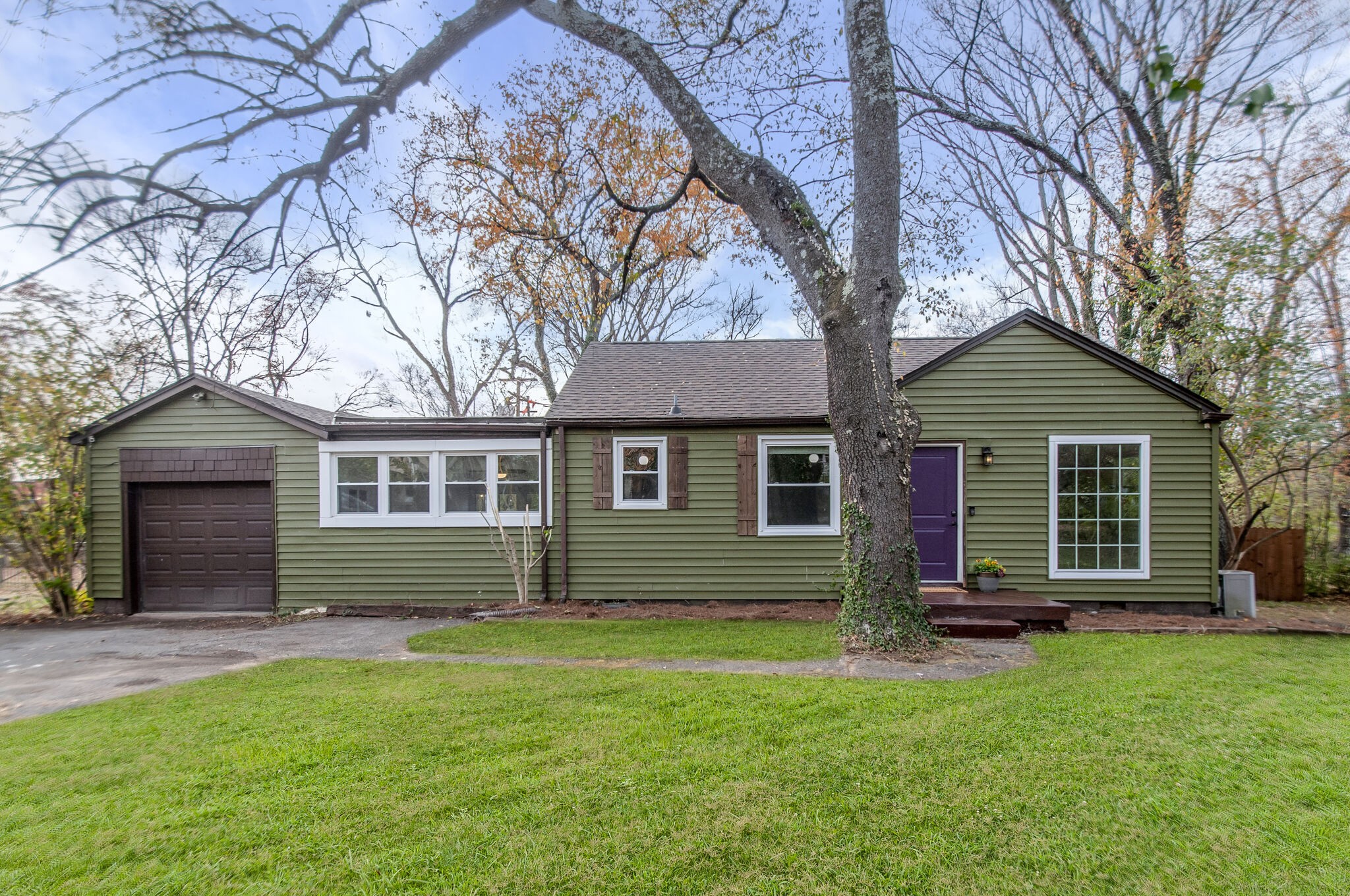 1202 Coarsey Dr