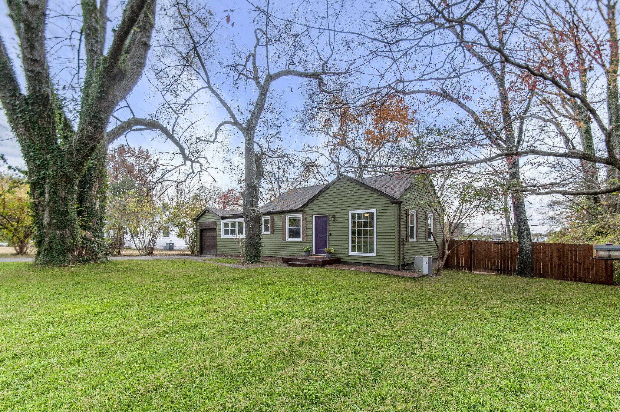1202 Coarsey Dr