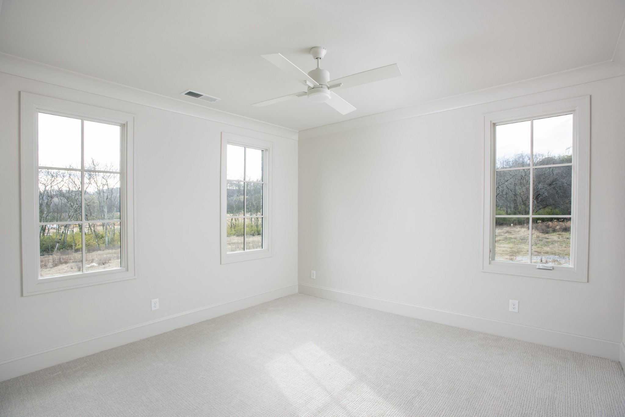 406 Stephens Valley Blvd