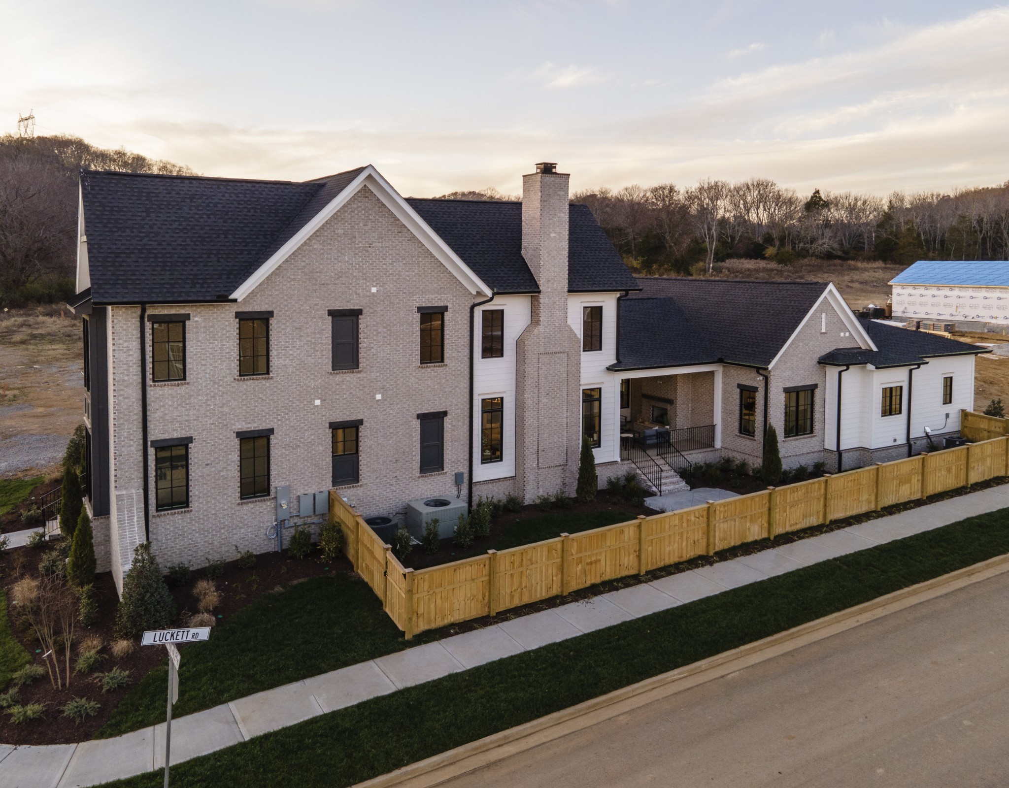 406 Stephens Valley Blvd