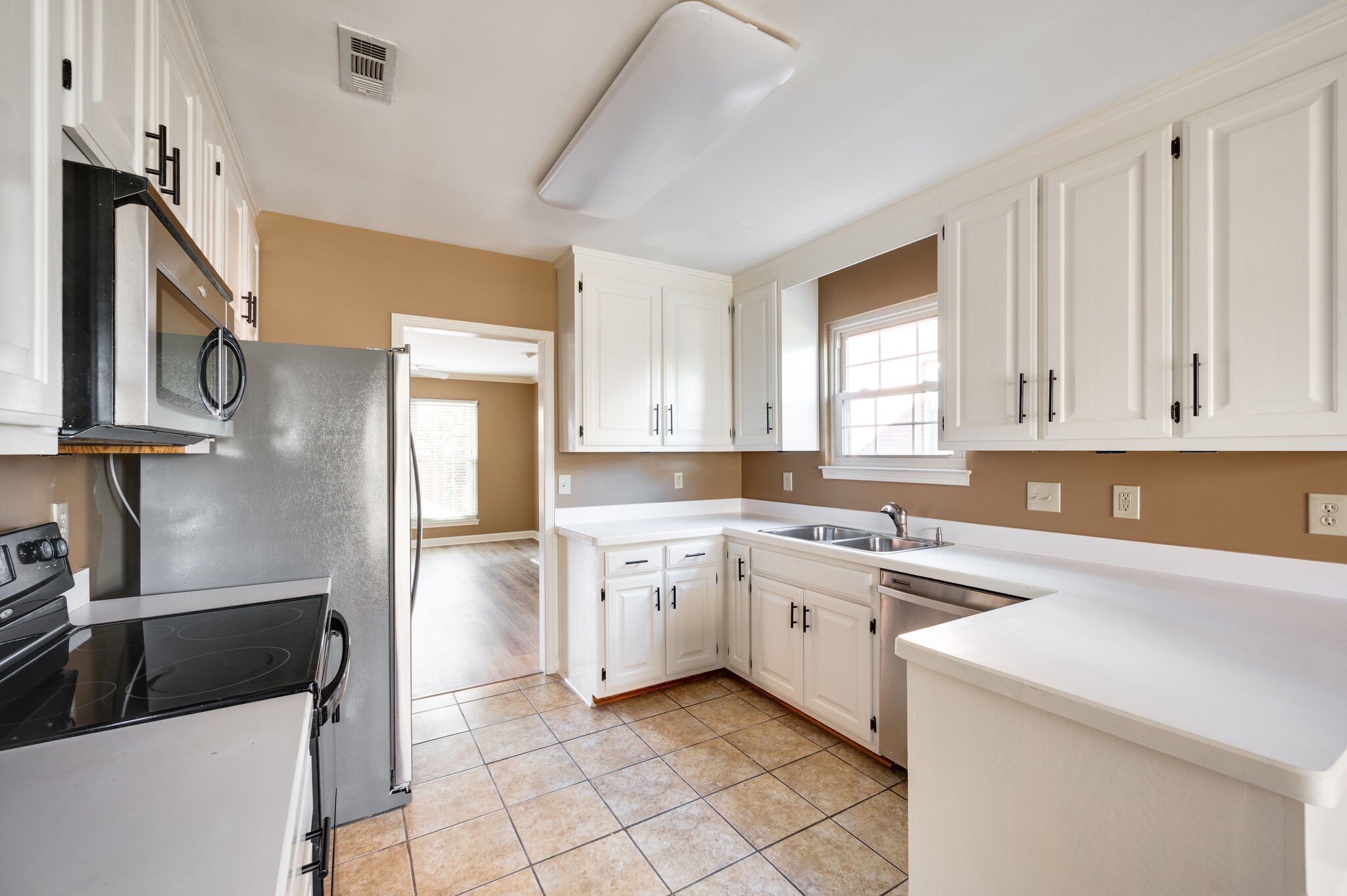 9014 Sawyer Brown Rd