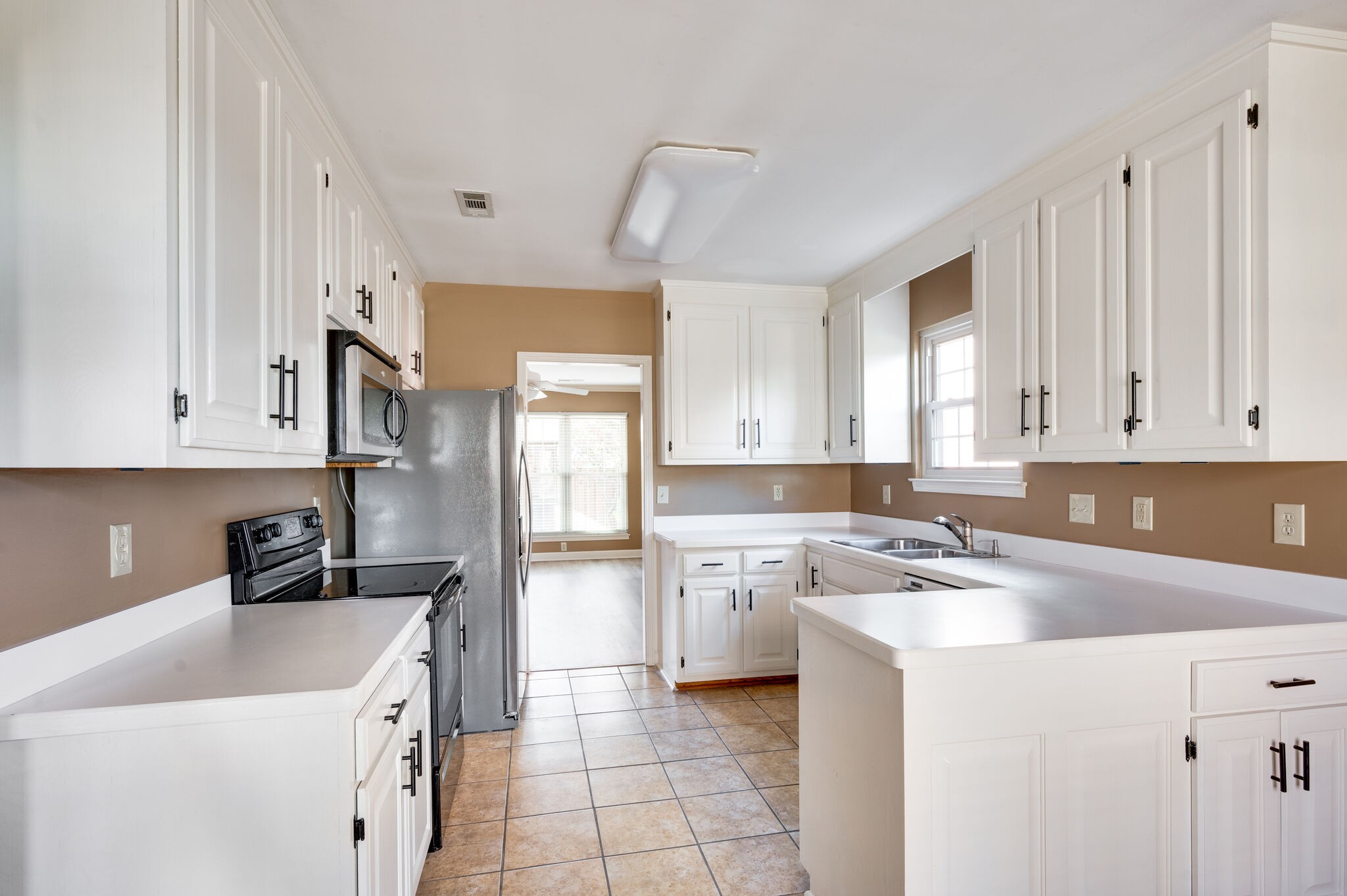 9014 Sawyer Brown Rd