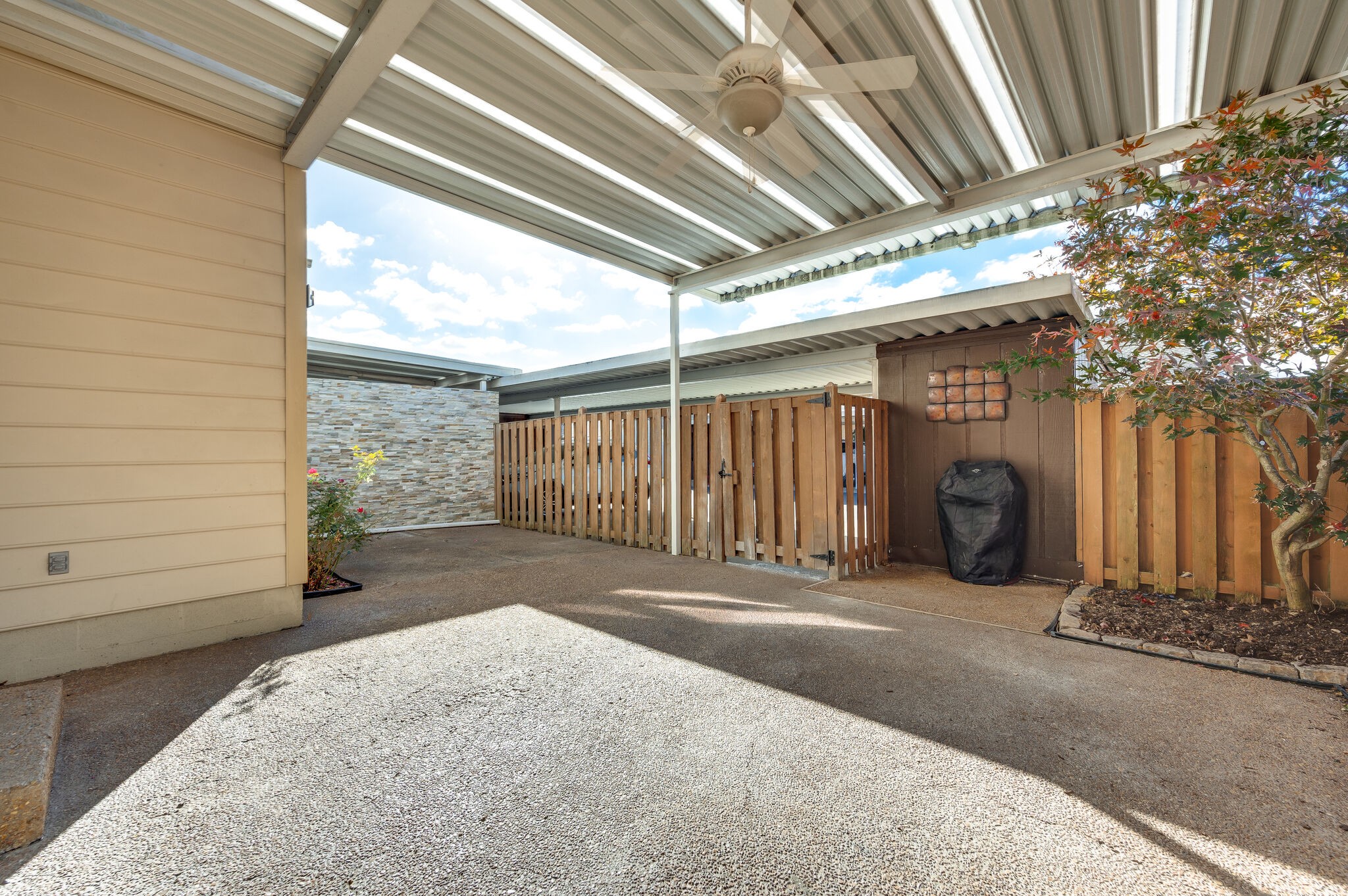 9014 Sawyer Brown Rd