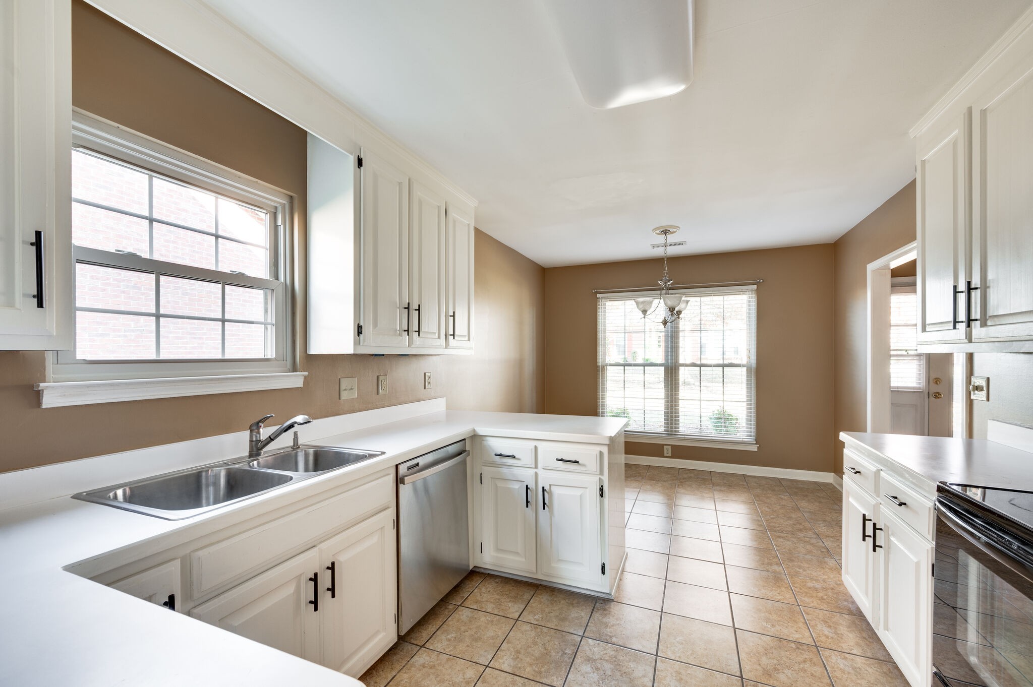 9014 Sawyer Brown Rd