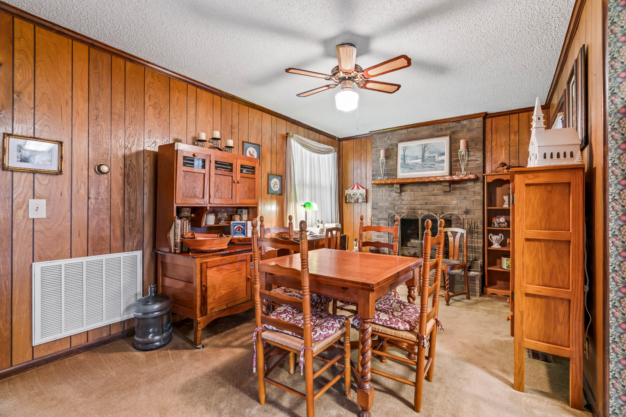 106 Creekwood Dr