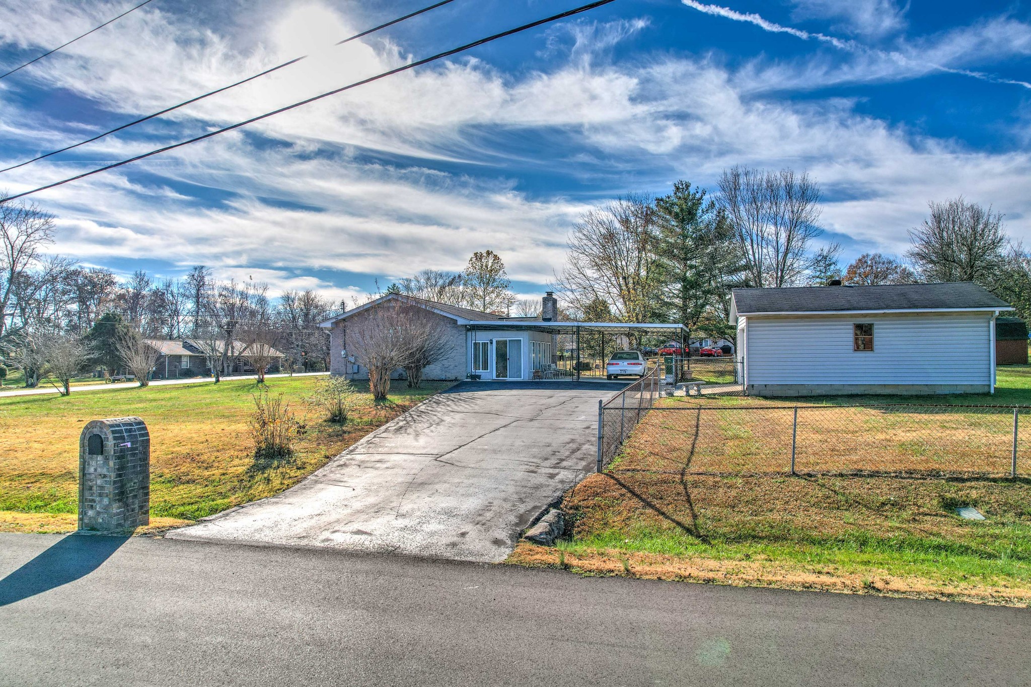 106 Creekwood Dr