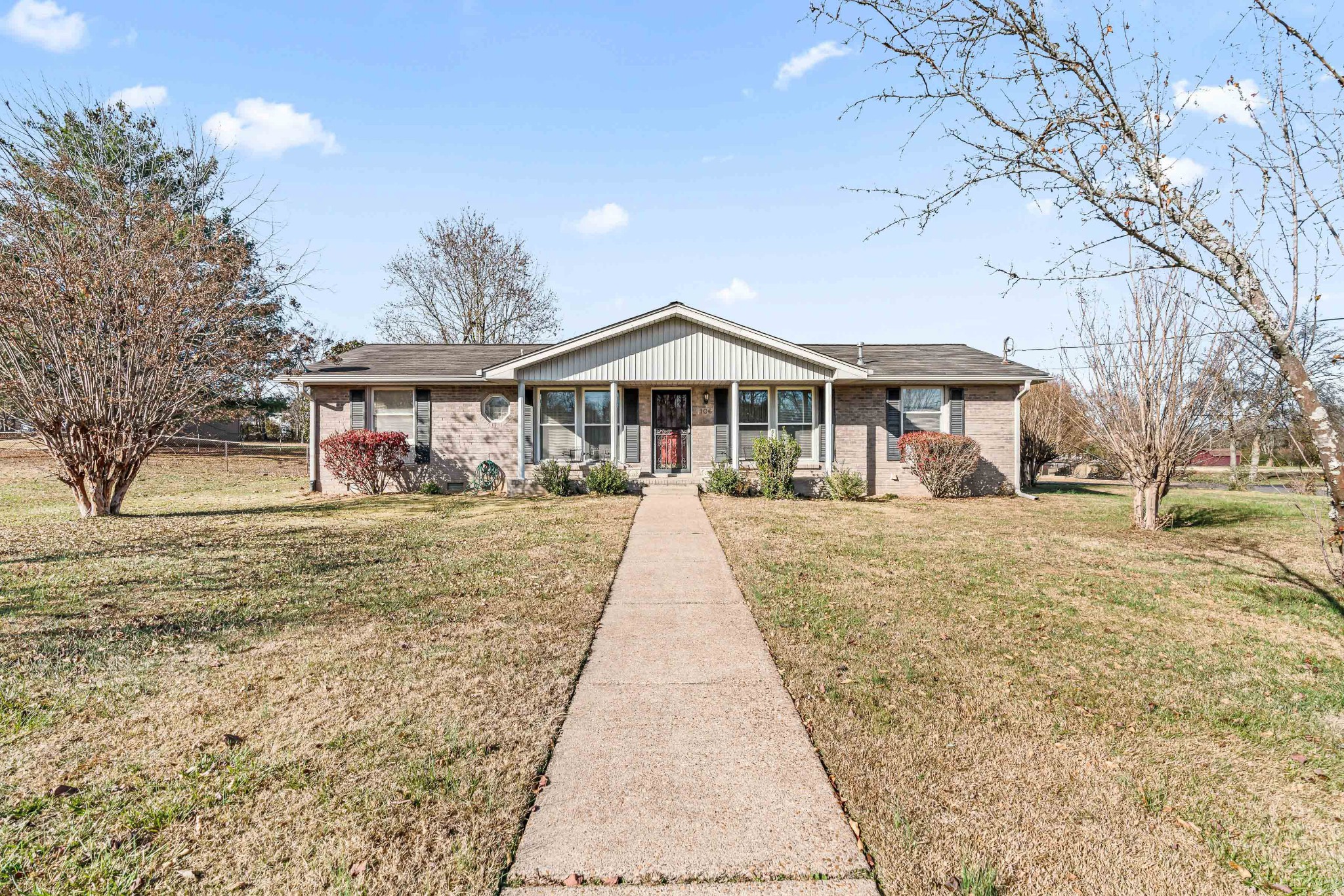 106 Creekwood Dr