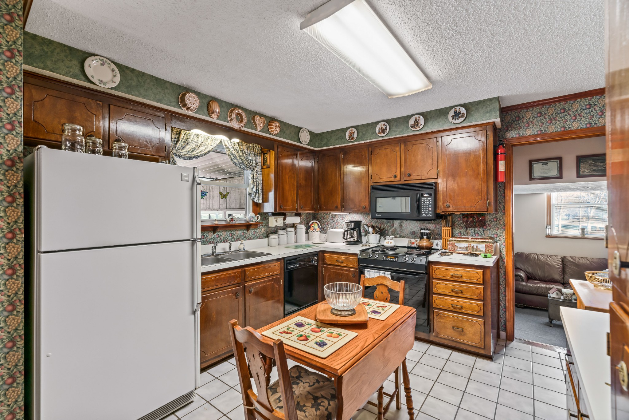106 Creekwood Dr