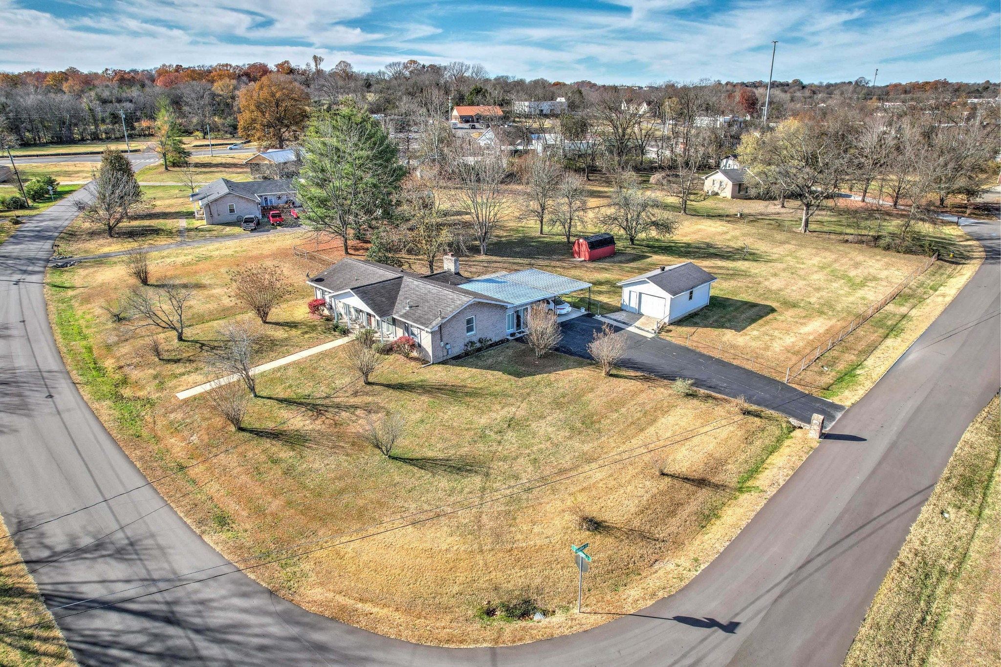 106 Creekwood Dr