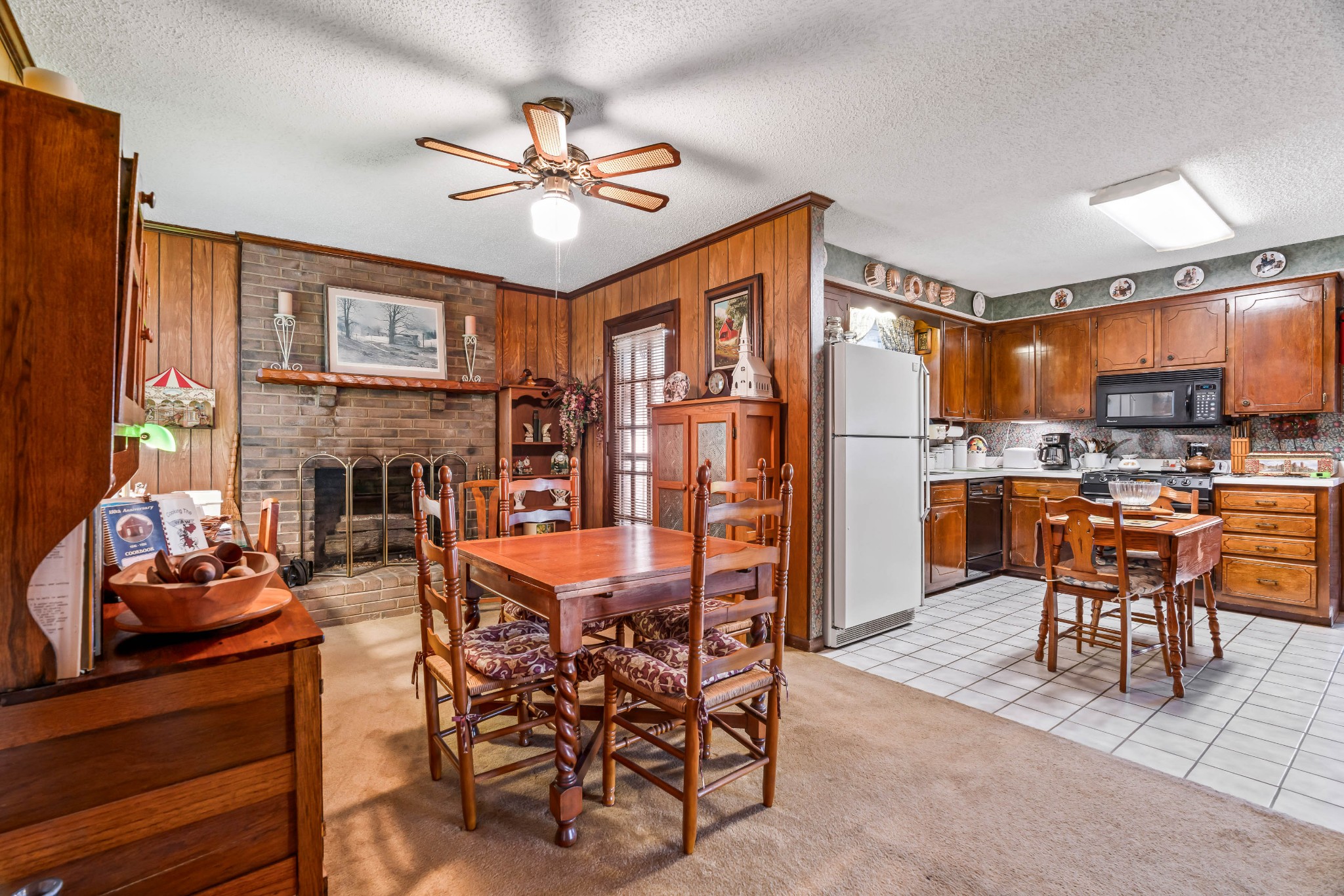 106 Creekwood Dr