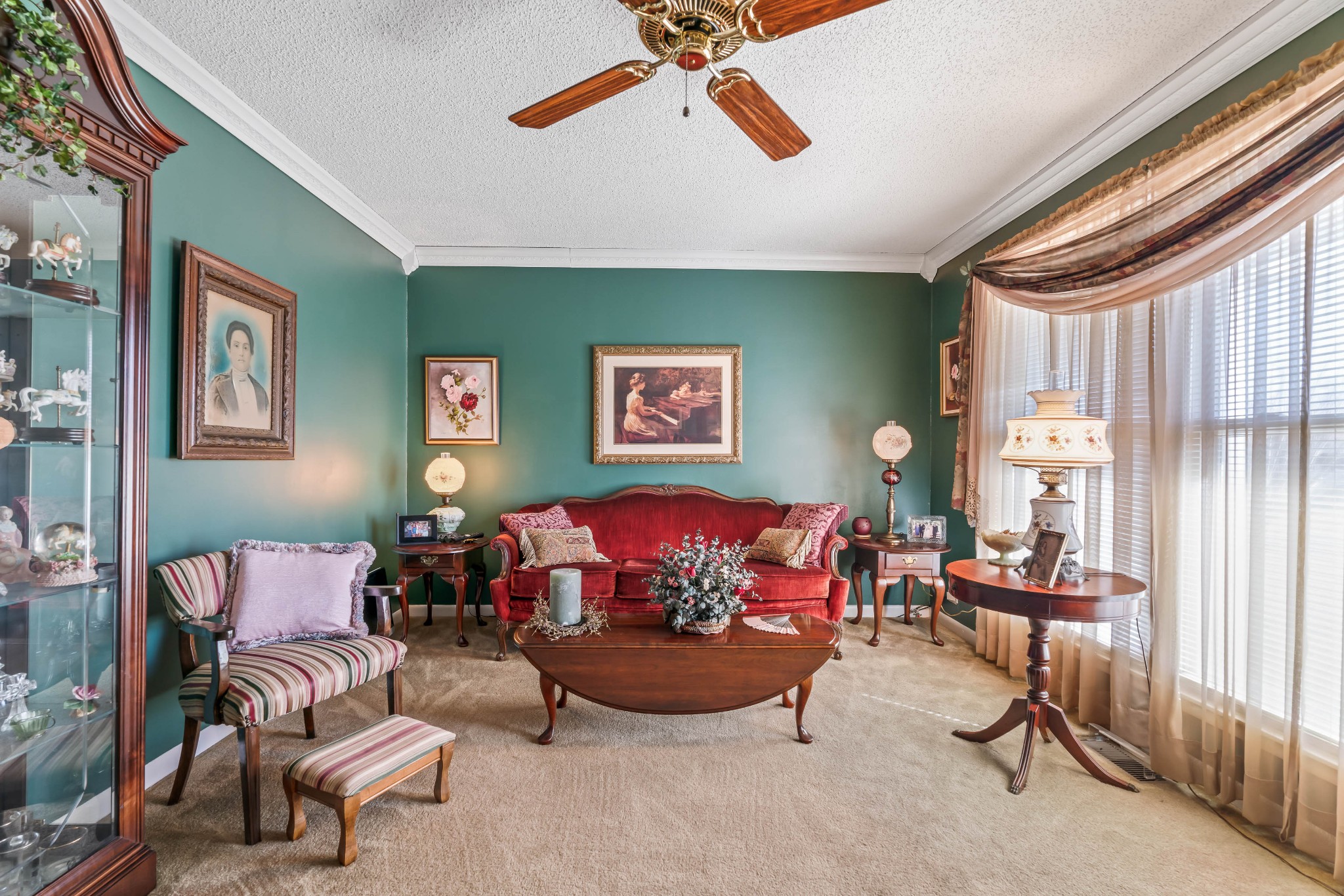 106 Creekwood Dr