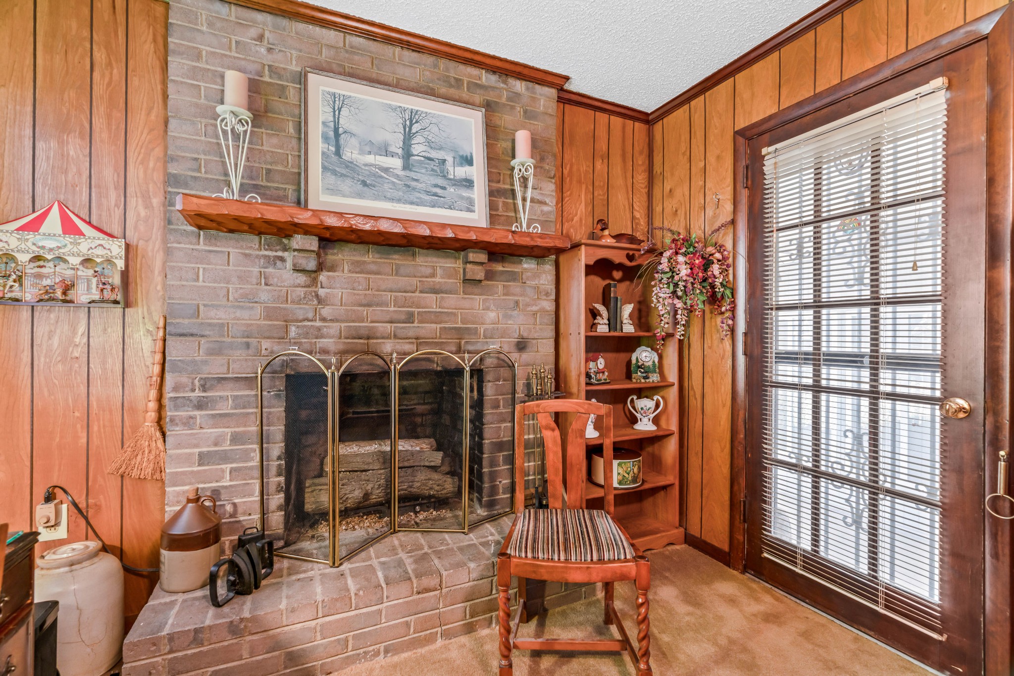 106 Creekwood Dr