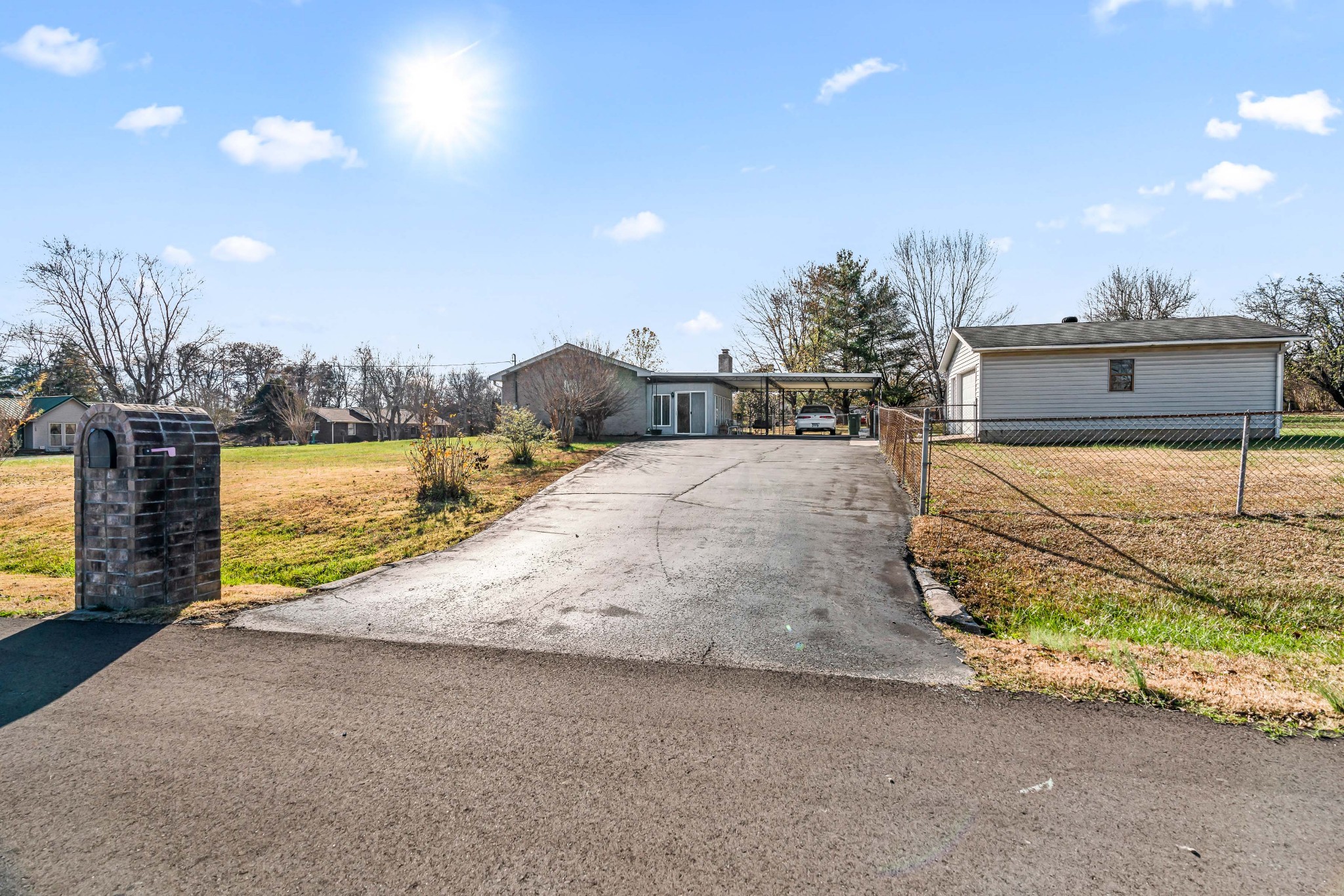 106 Creekwood Dr