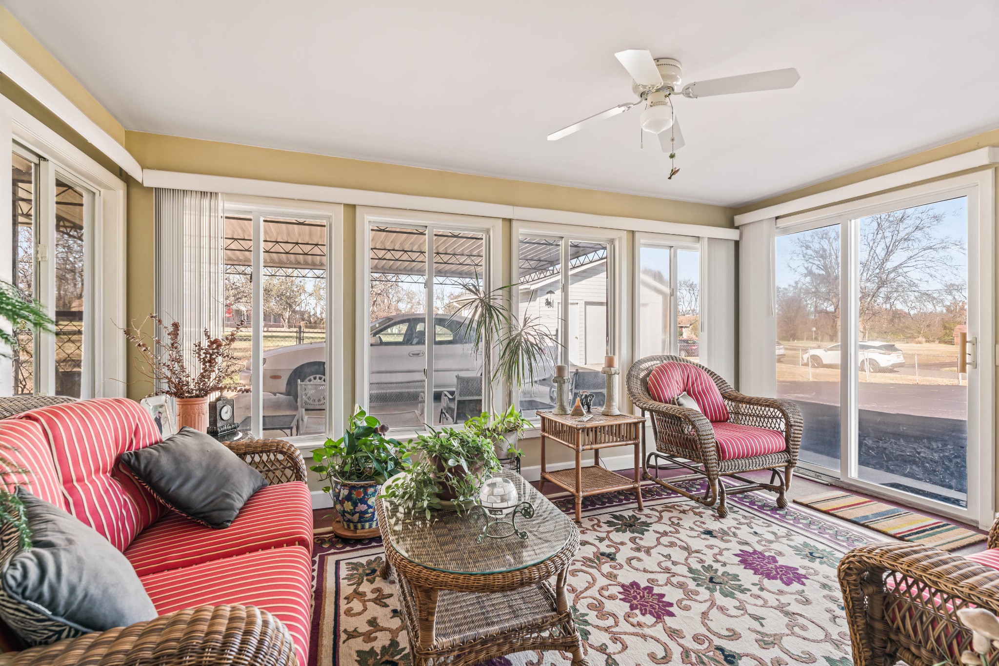 106 Creekwood Dr