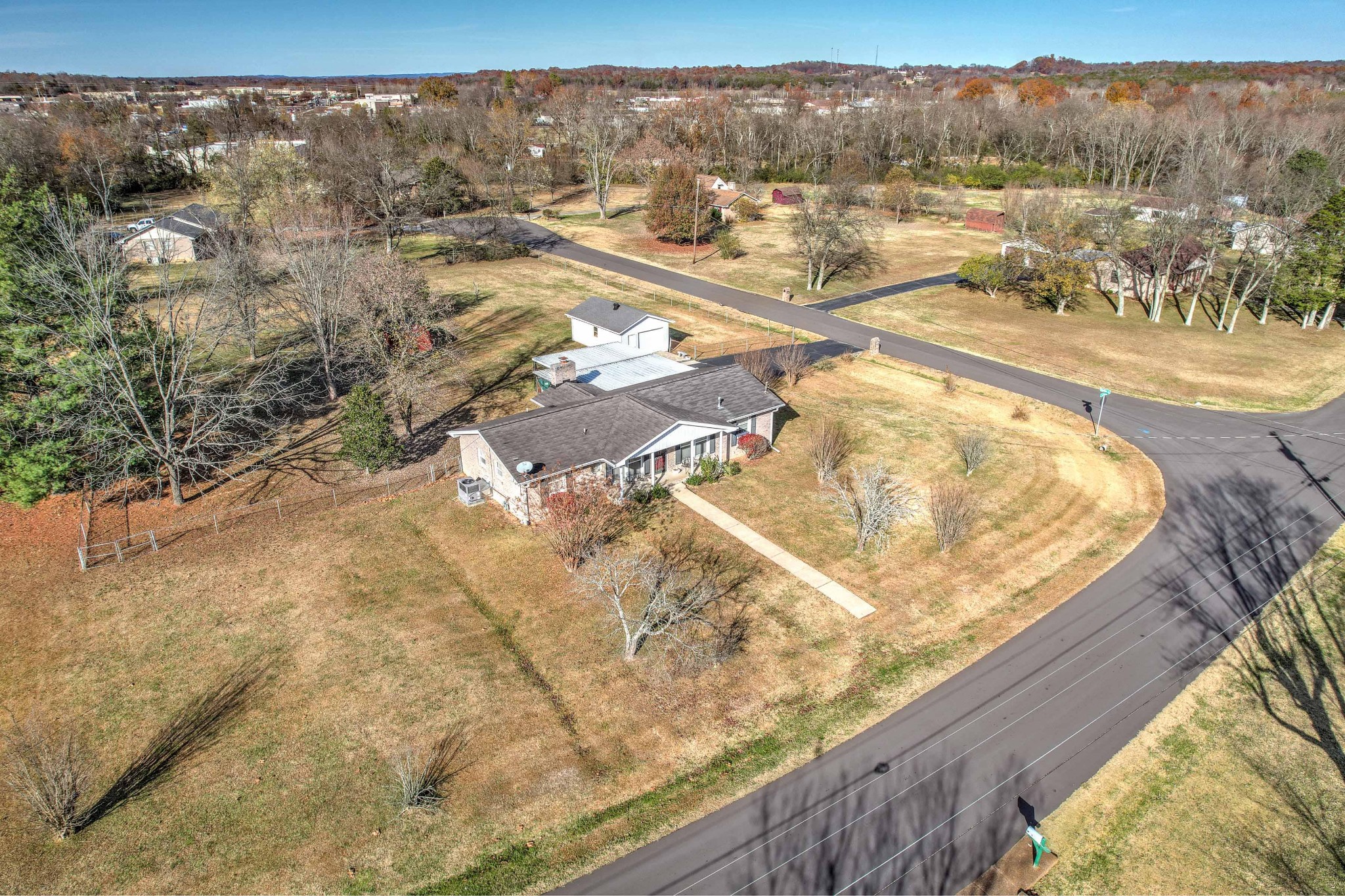 106 Creekwood Dr