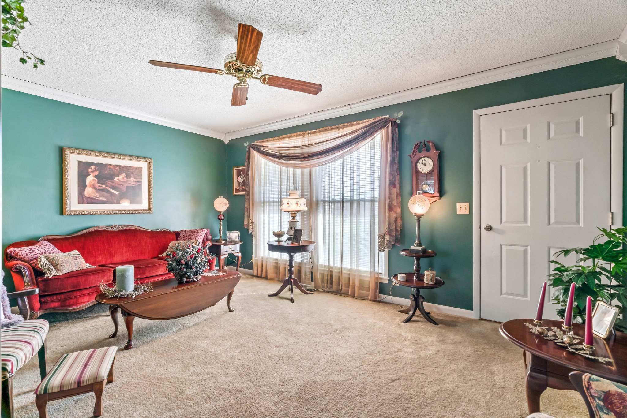 106 Creekwood Dr