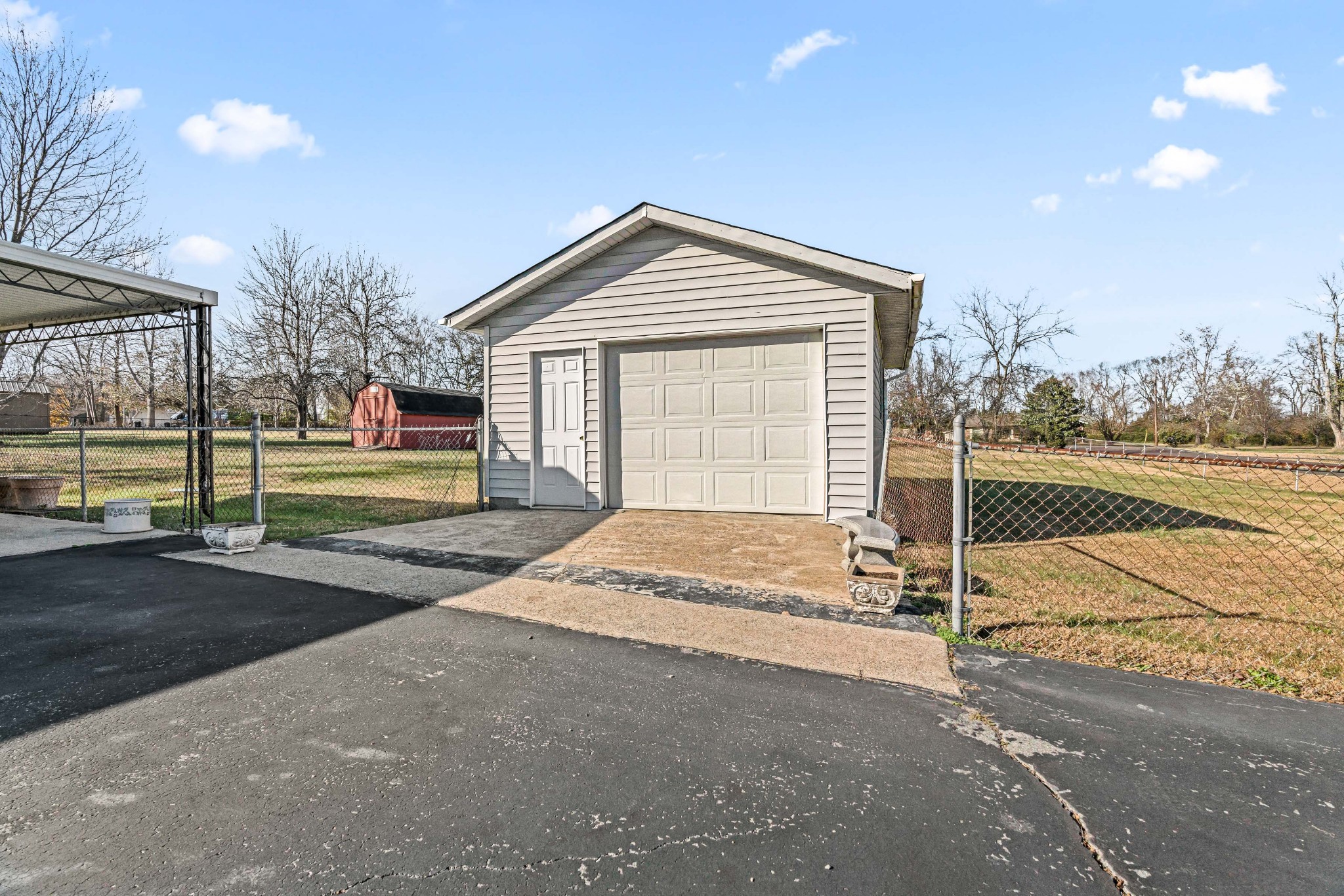 106 Creekwood Dr