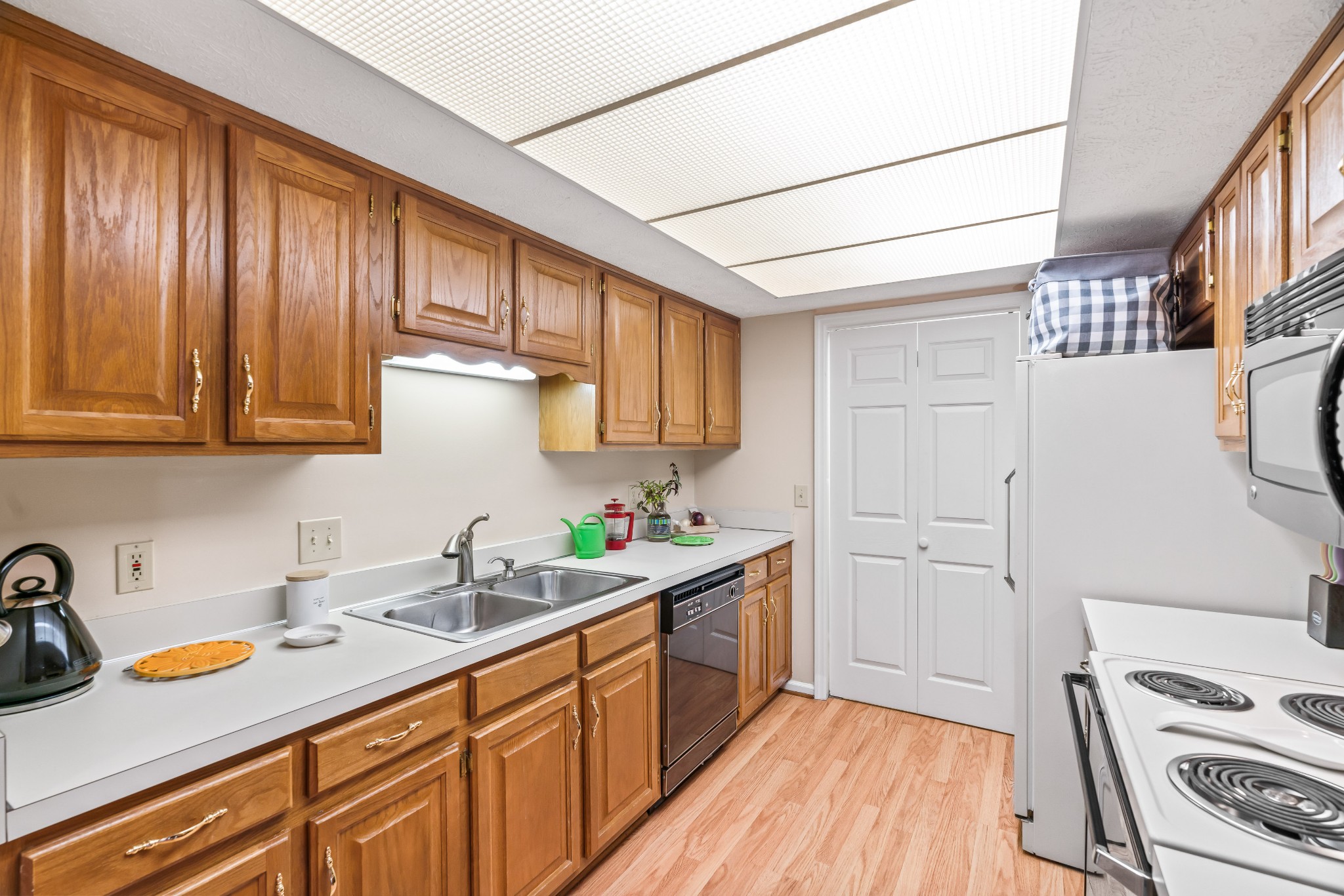 422 Hunters Pl