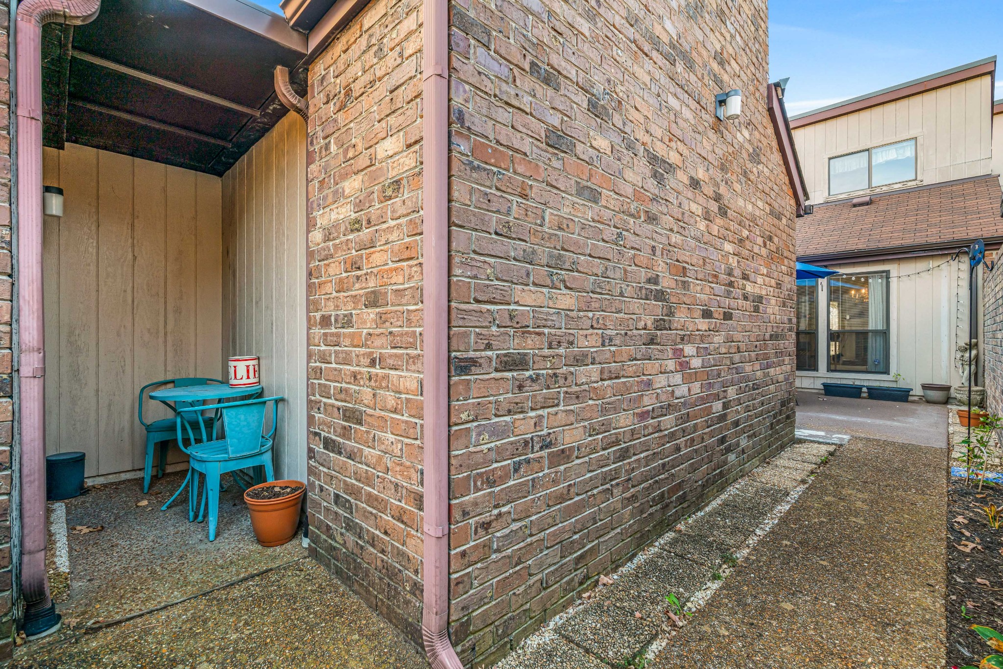 422 Hunters Pl