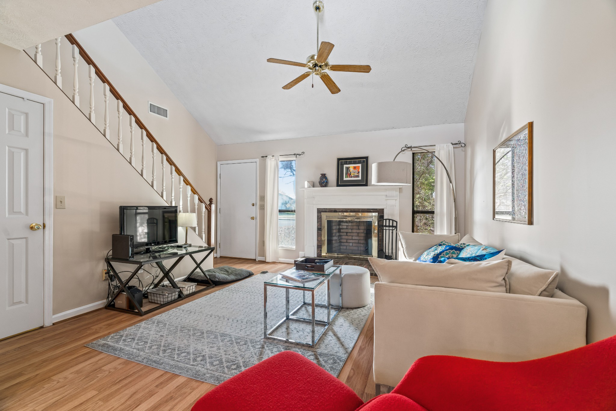 422 Hunters Pl