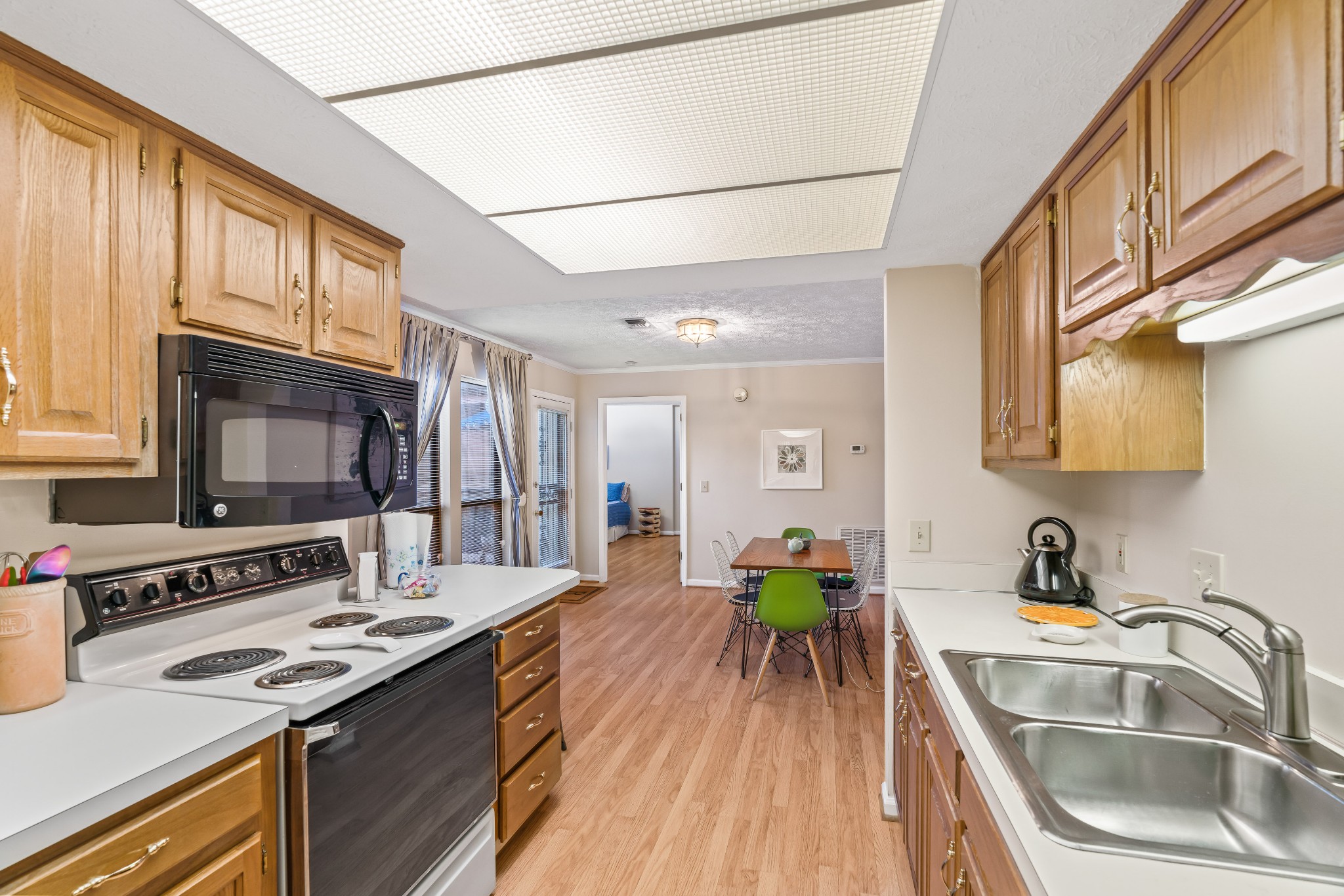 422 Hunters Pl