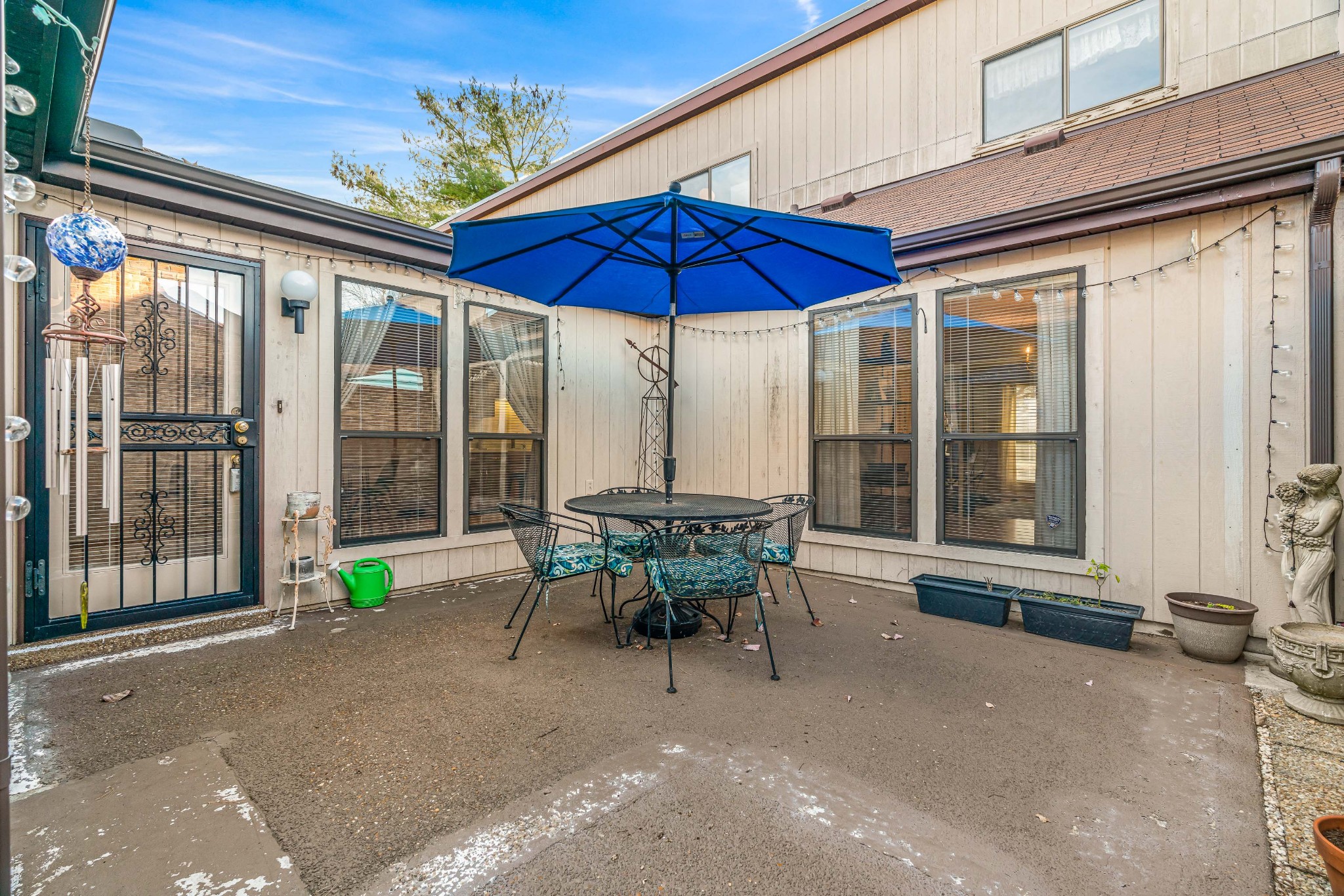 422 Hunters Pl