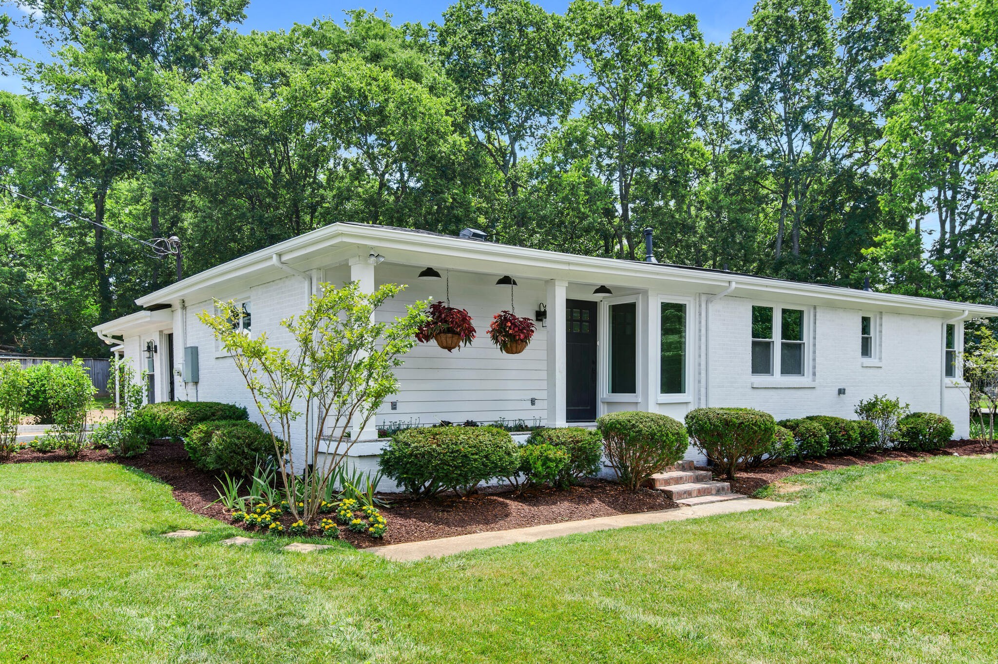 102 Dabney Dr