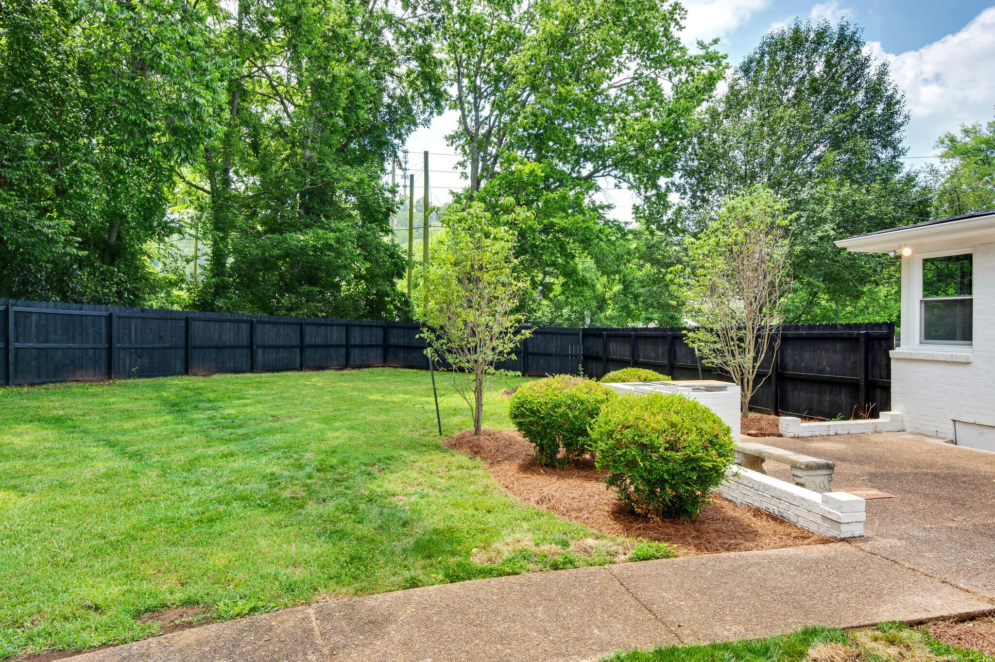 102 Dabney Dr