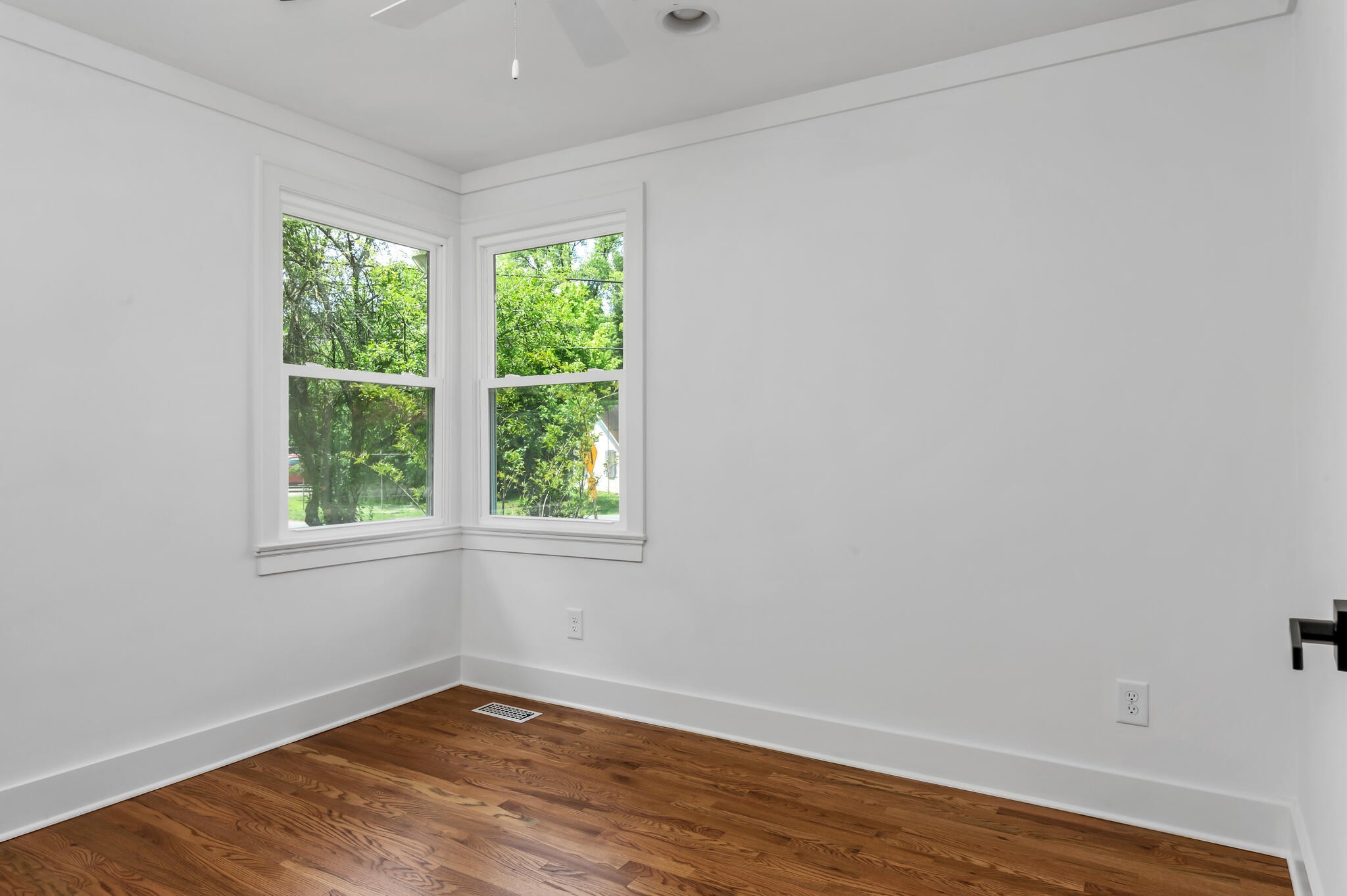 102 Dabney Dr