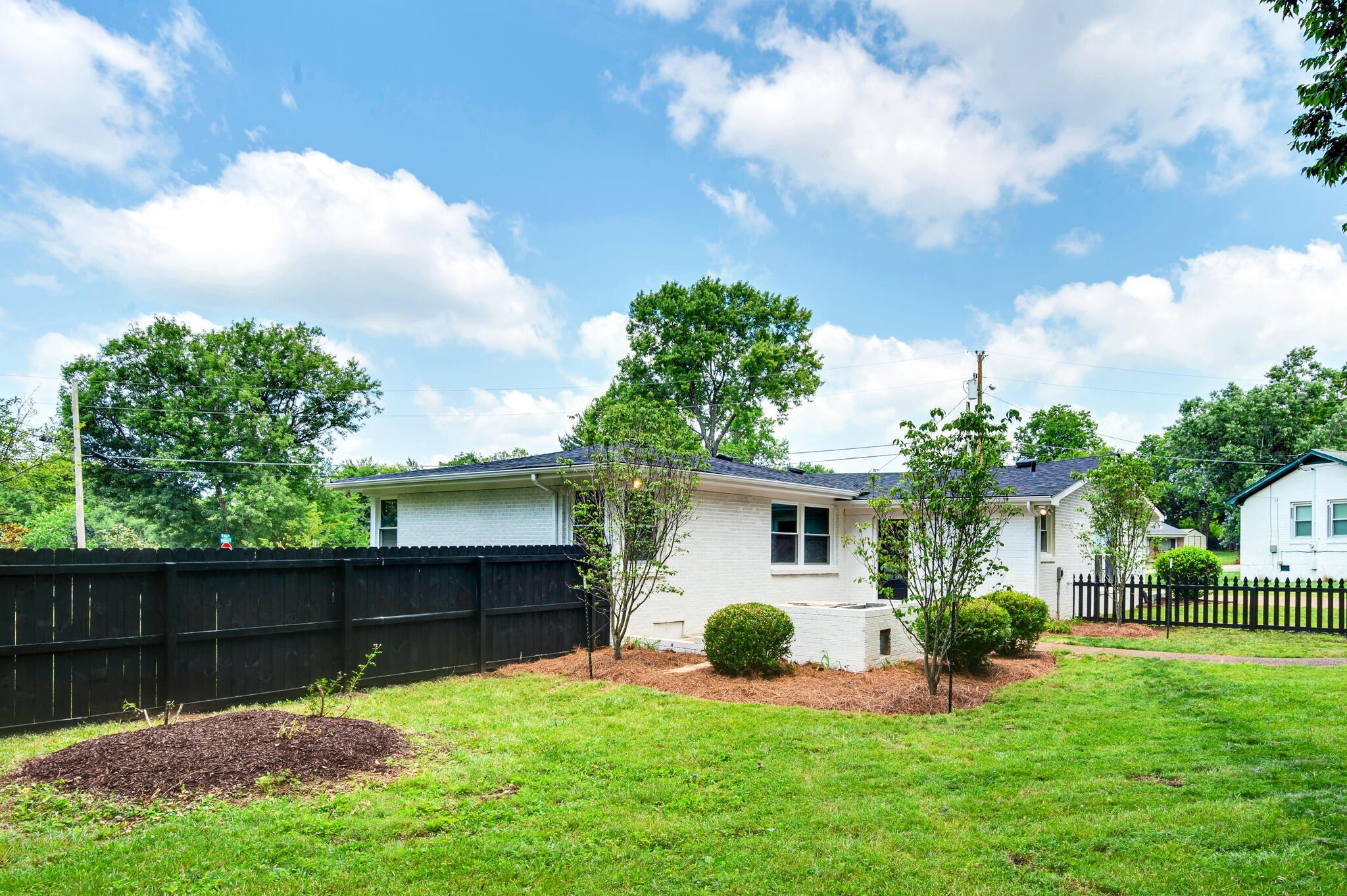 102 Dabney Dr