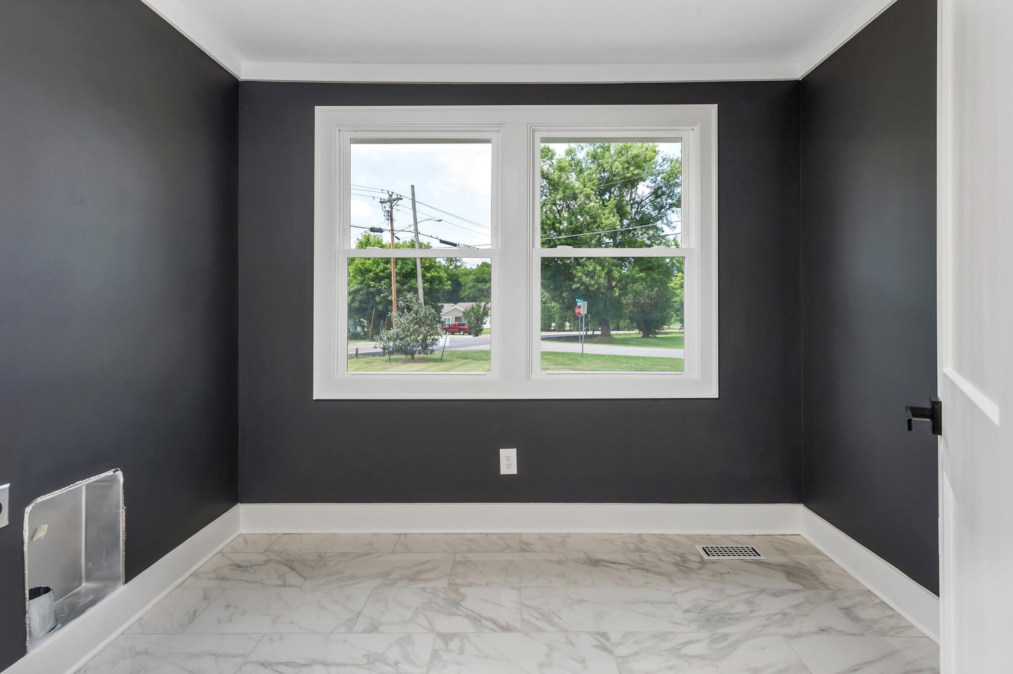 102 Dabney Dr