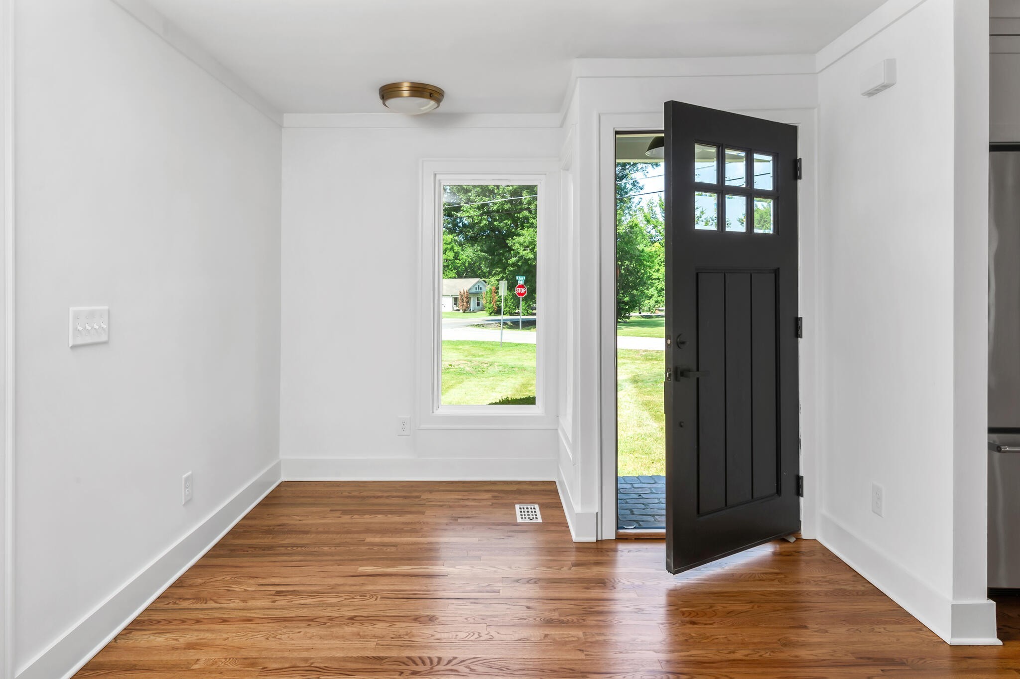 102 Dabney Dr