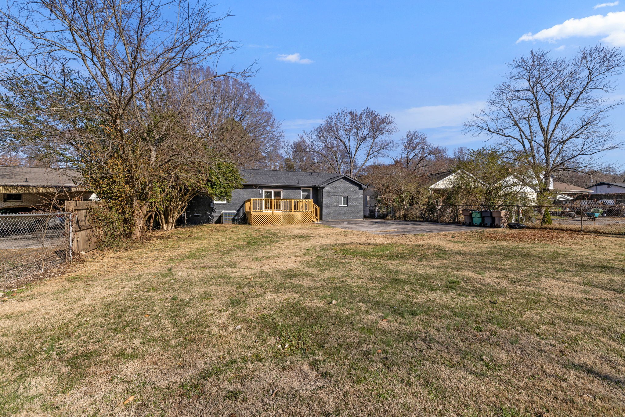 667 Huntington Pkwy
