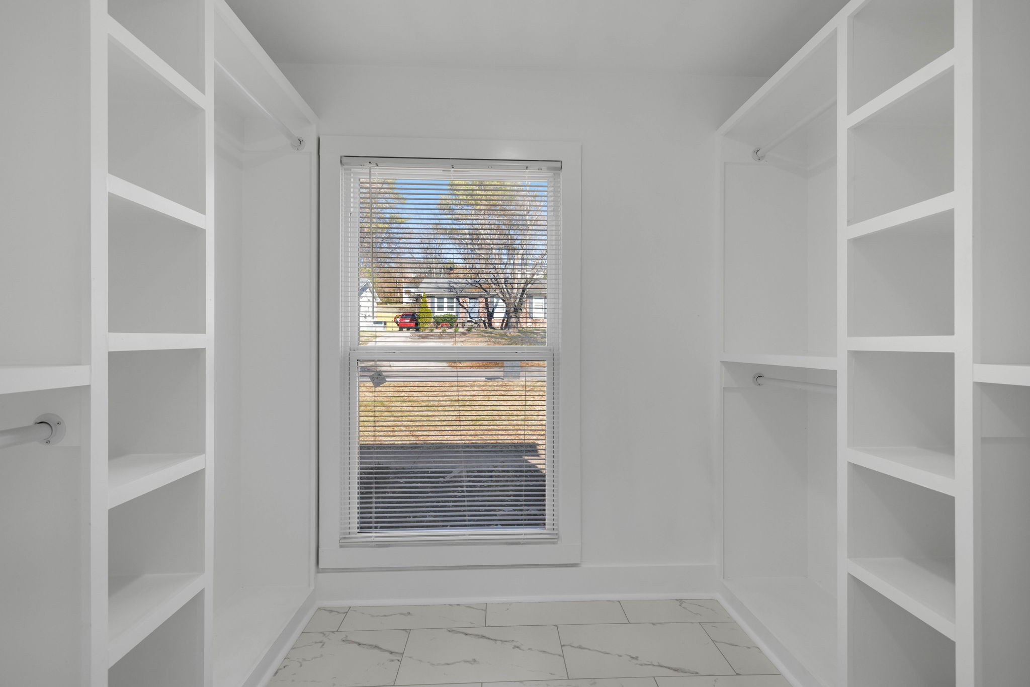 667 Huntington Pkwy