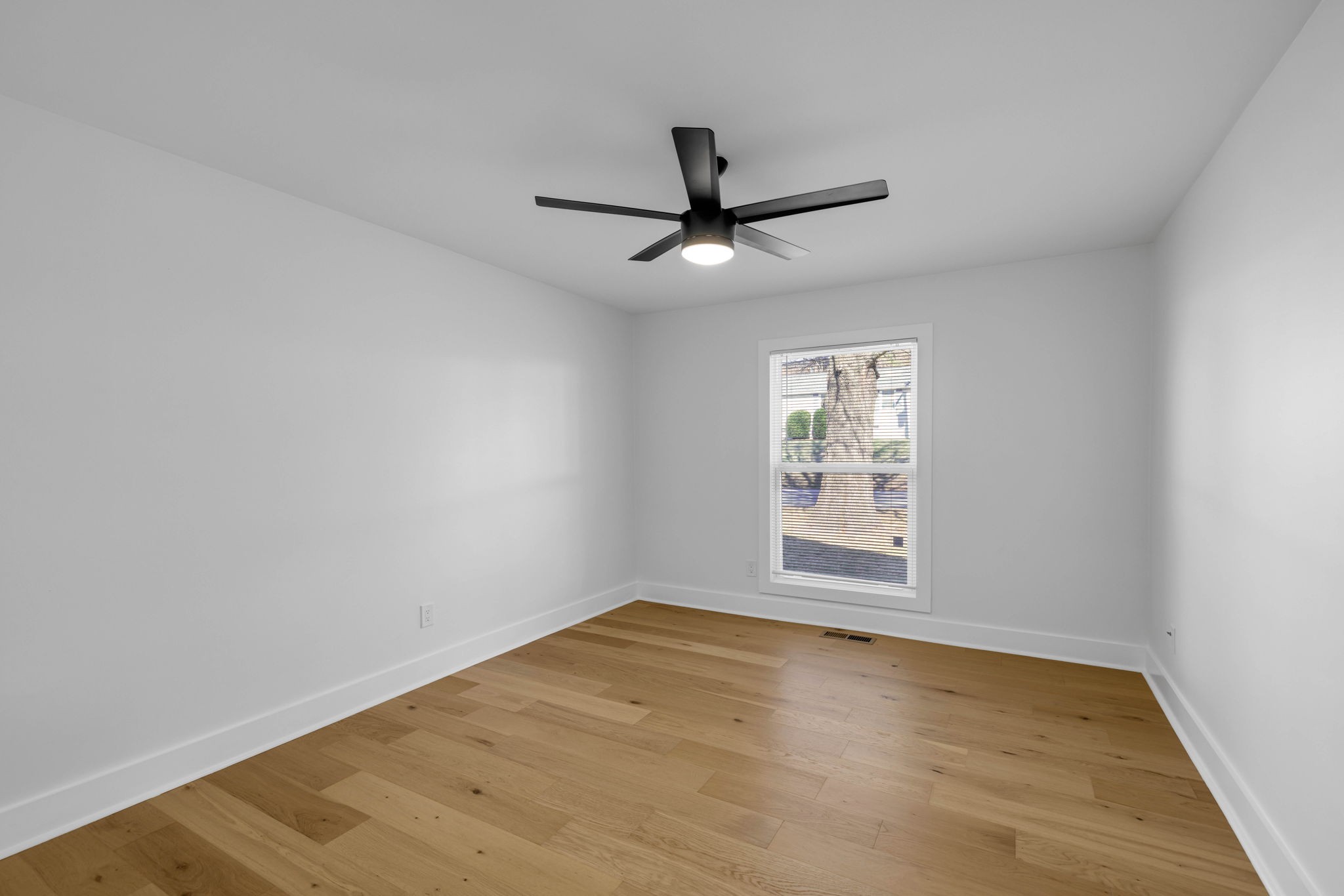 667 Huntington Pkwy