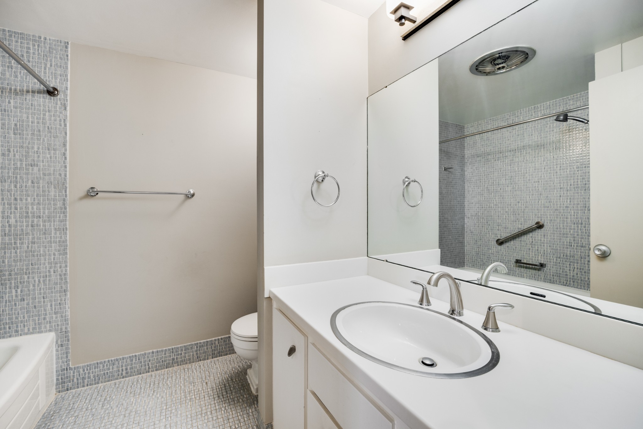 4200 West End Ave Unit: 409