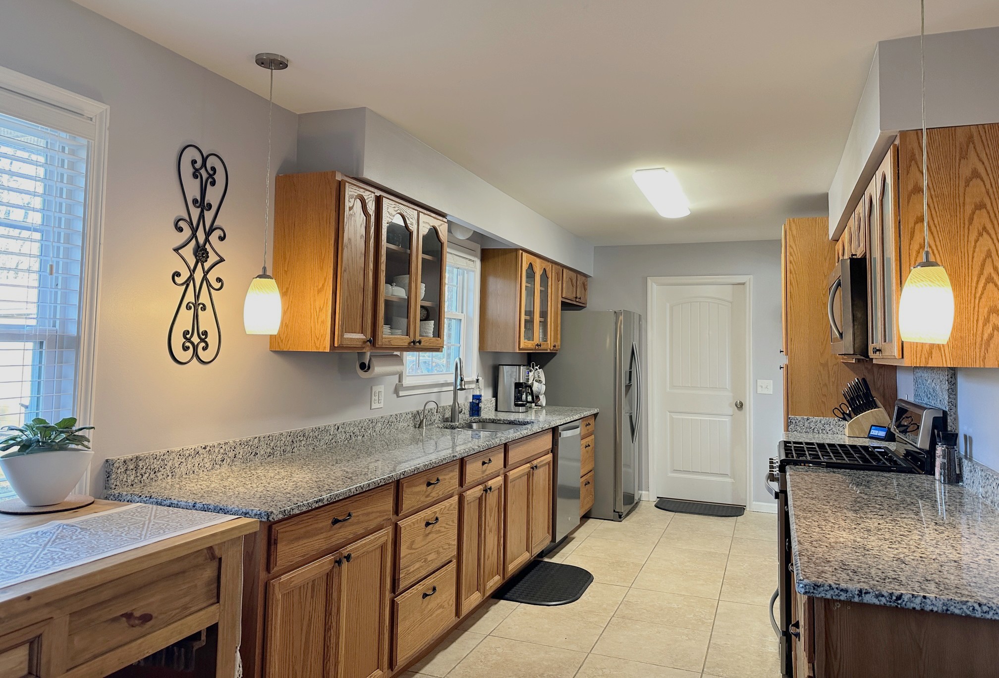 303 Raintree Dr