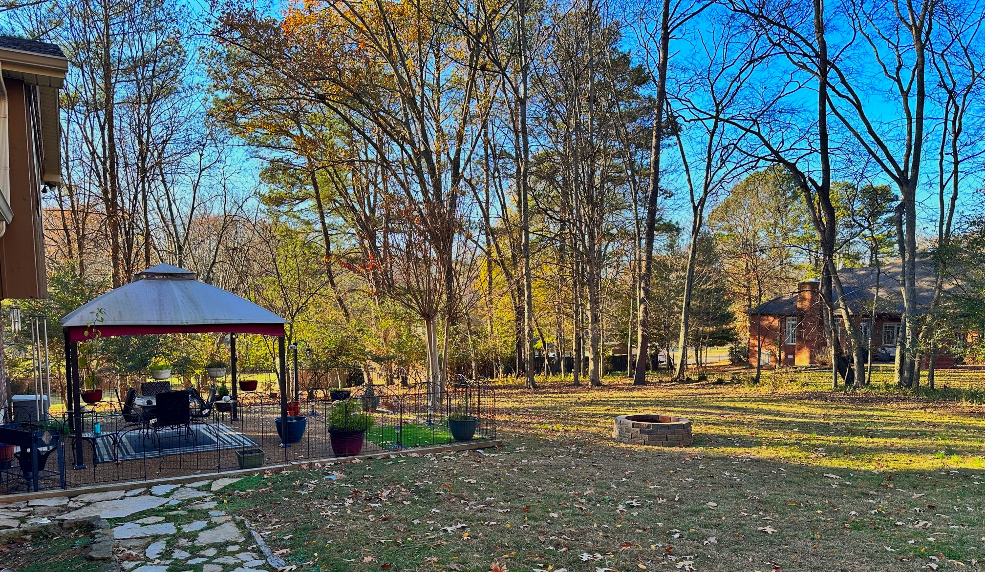 303 Raintree Dr