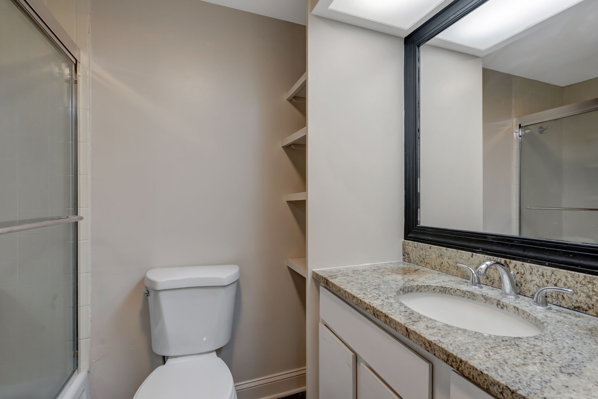 4215 Harding Pike Unit: 102