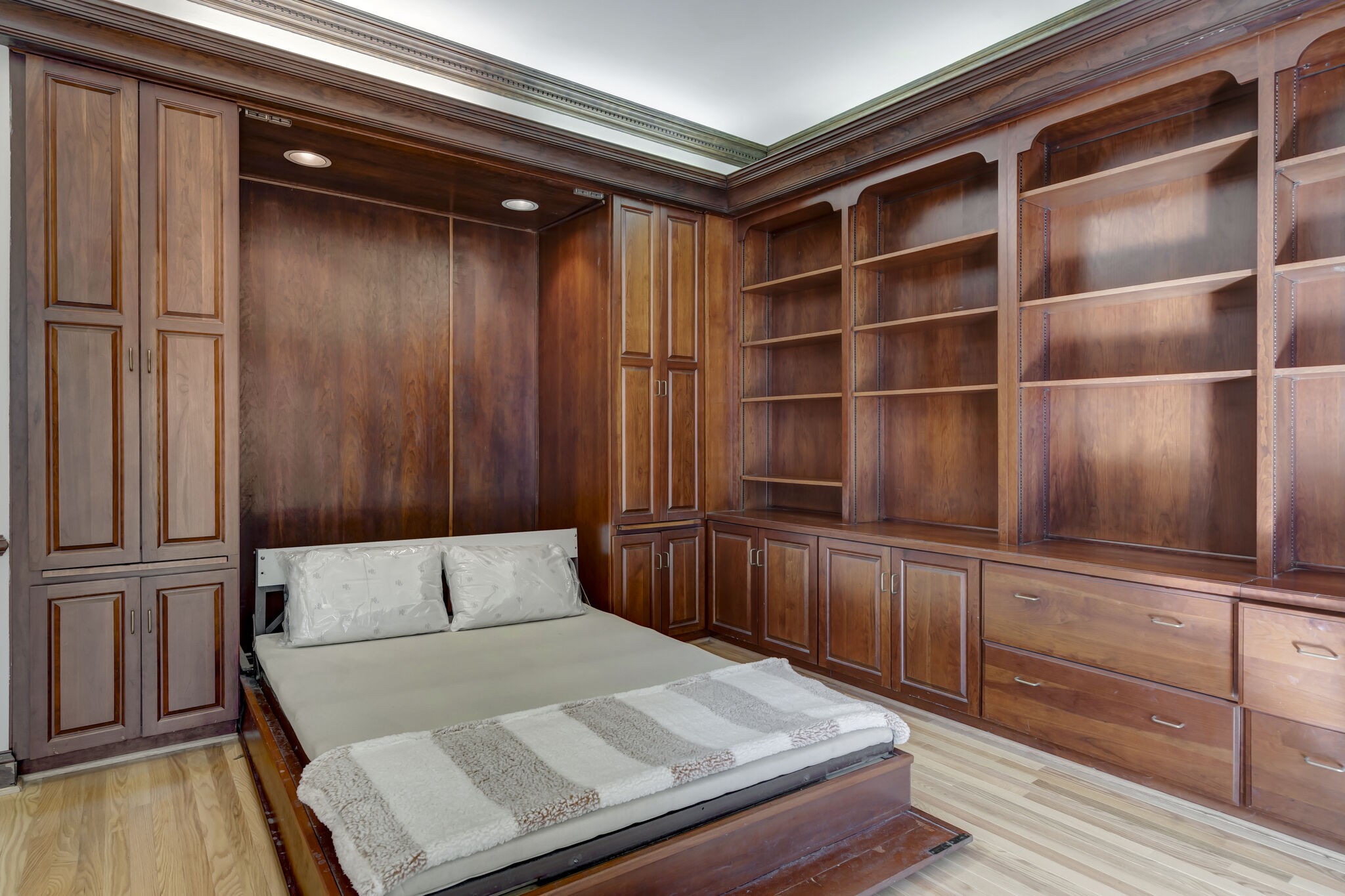 4215 Harding Pike Unit: 102