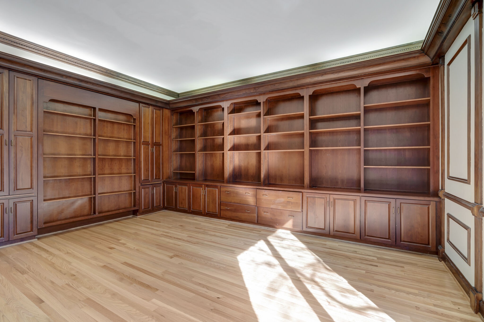 4215 Harding Pike Unit: 102