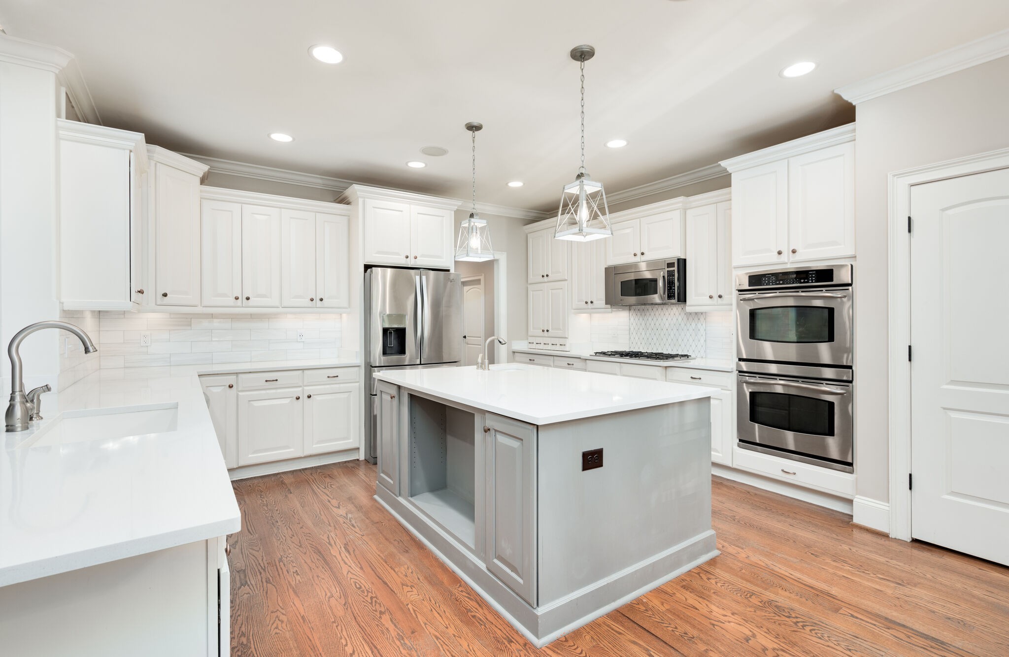 1034 Walnut Bend Ln
